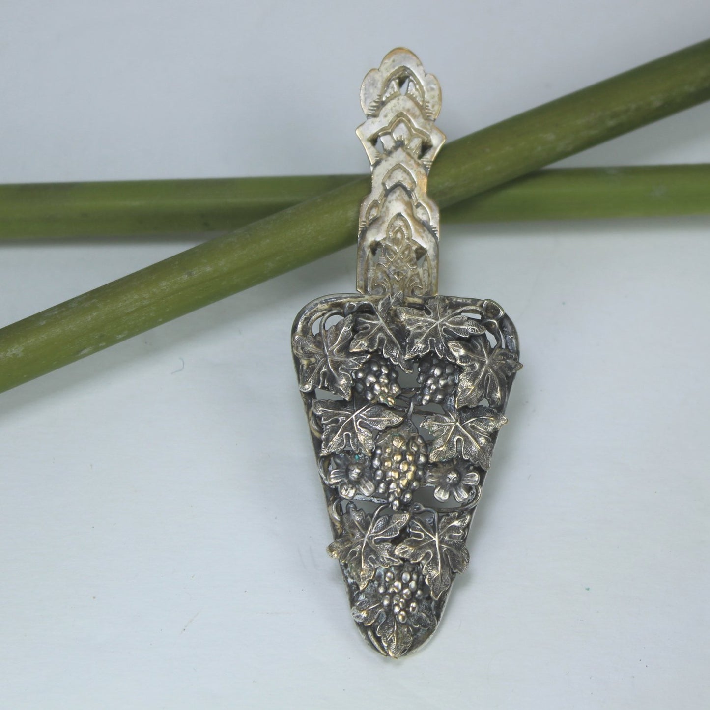 Art Nouveau Fur Dress Clip Silver Dimensional Fine Grape Clusters length view