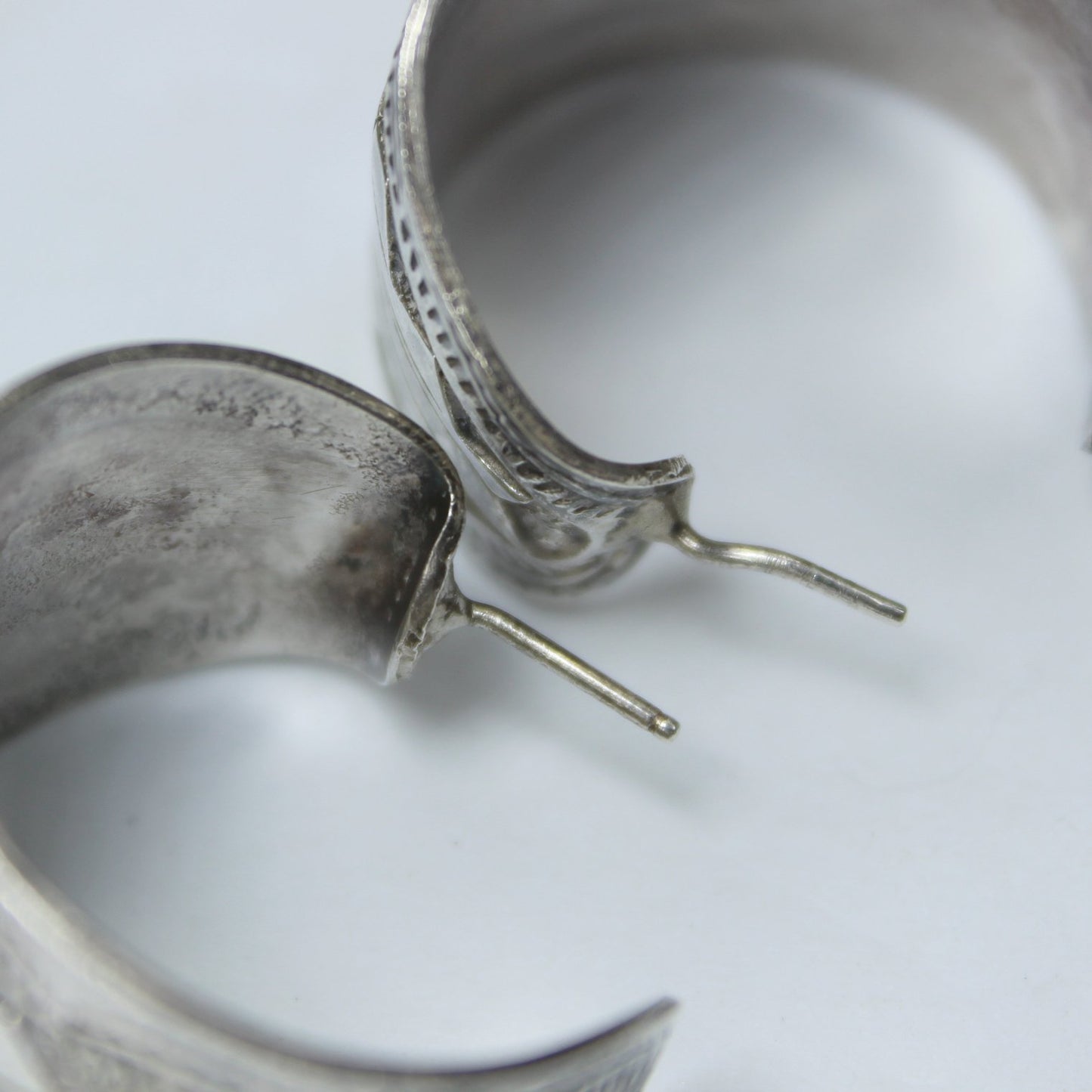 Albert Yazzie Navajo Large Hoop Earrings Vintage Beautifully Crafted 20 Grams closeup posts