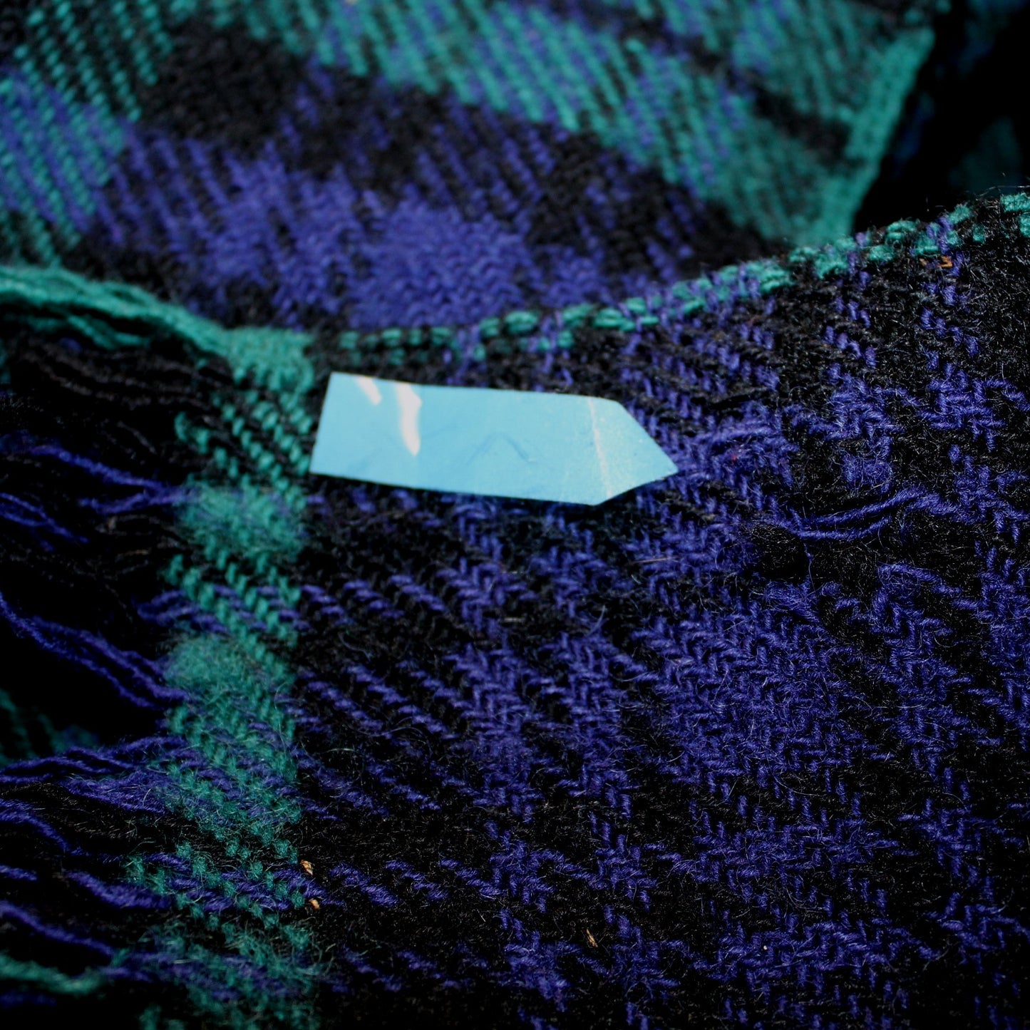 Fola Rug England Vintage Wool Throw Blanket Black Watch Plaid close flaw pull