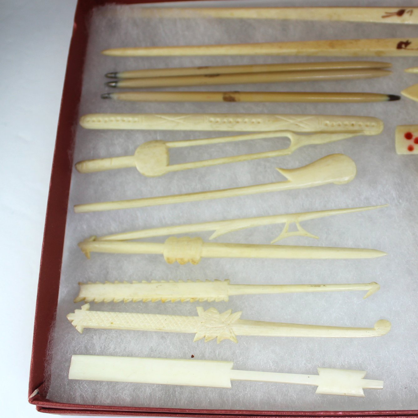 Collection Lot Misc Small Pieces Bone Ivory Melamine Estate DIY Game Pieces Mahjong closeup misc small pieces