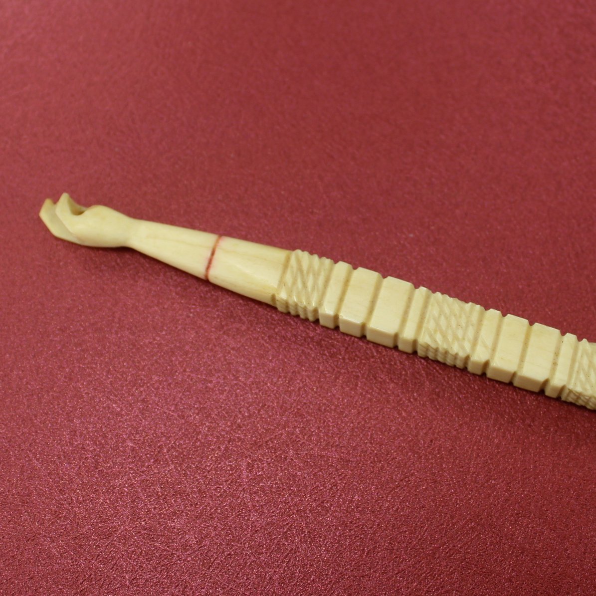 Exquisite Collectible Antique Bone Ivory Crochet Hook Carved Hand Top Decorated Handle opposite side view