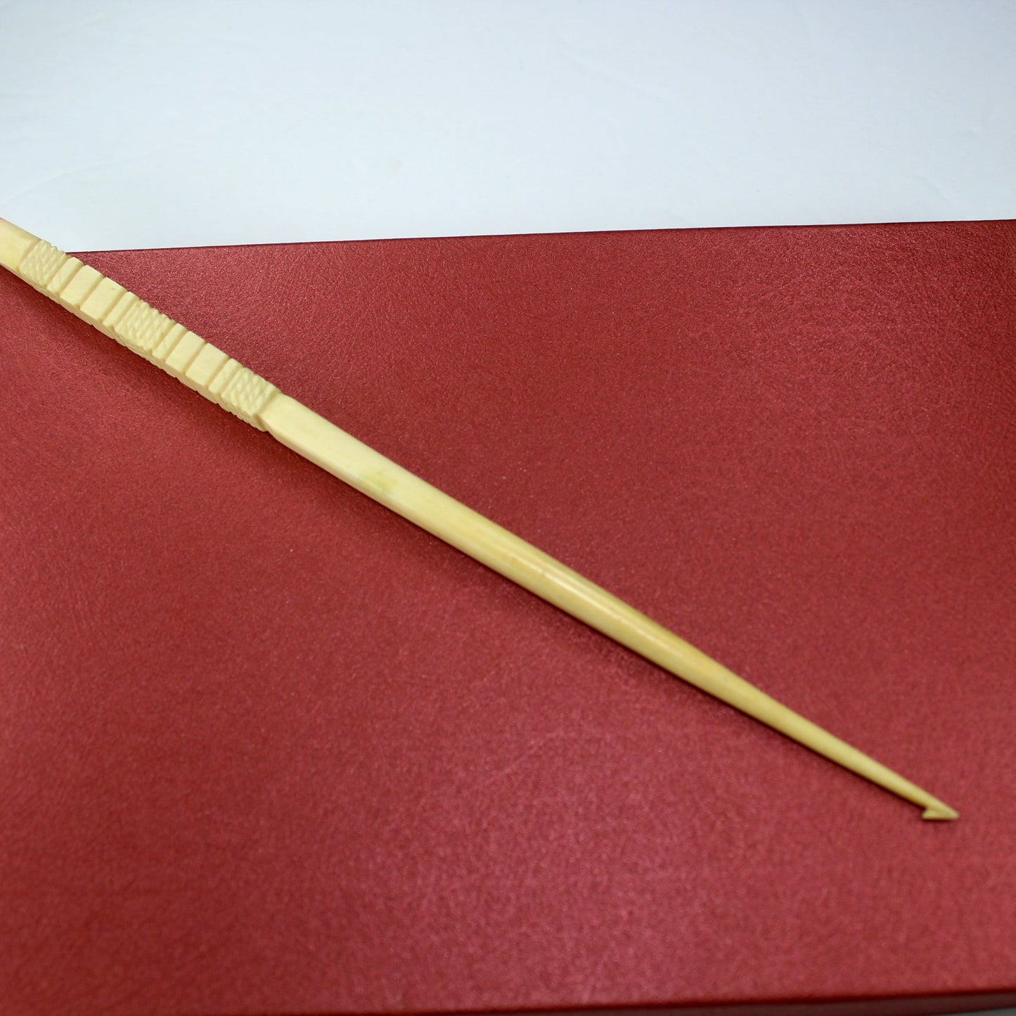 Exquisite Collectible Antique Bone Ivory Crochet Hook Carved Hand Top Decorated Handle length view with hook end