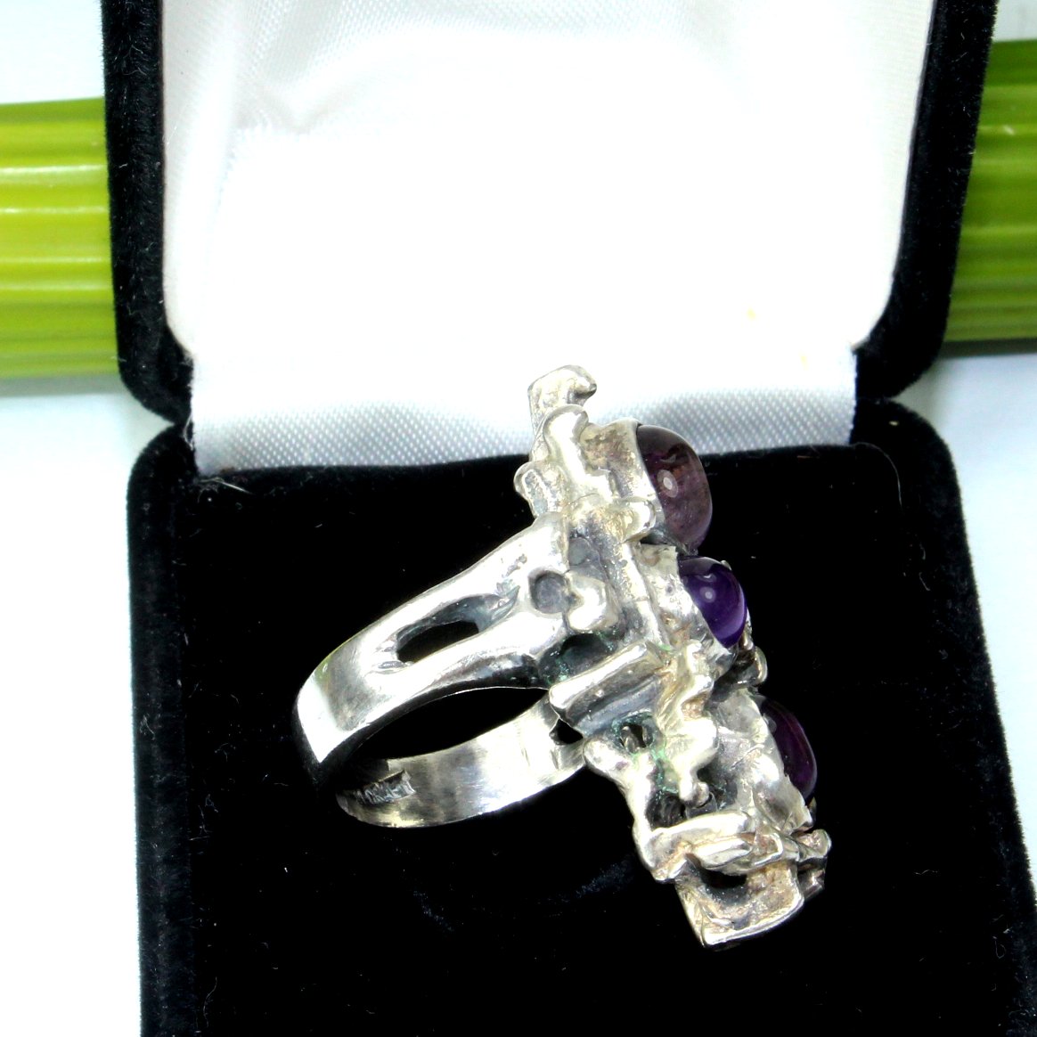 Large Free Form Sterling Amethyst Color 3 Stone Ring Gem-Craft Mark closeup view design