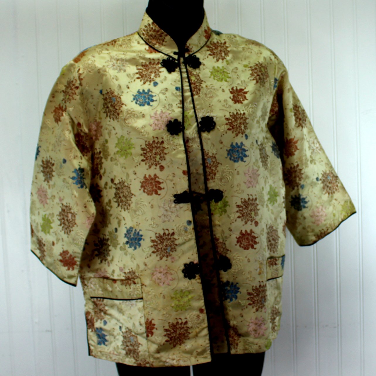 Vintage Japan Unlined Jacket Chrysanthemum Silky Fabric Mandarin