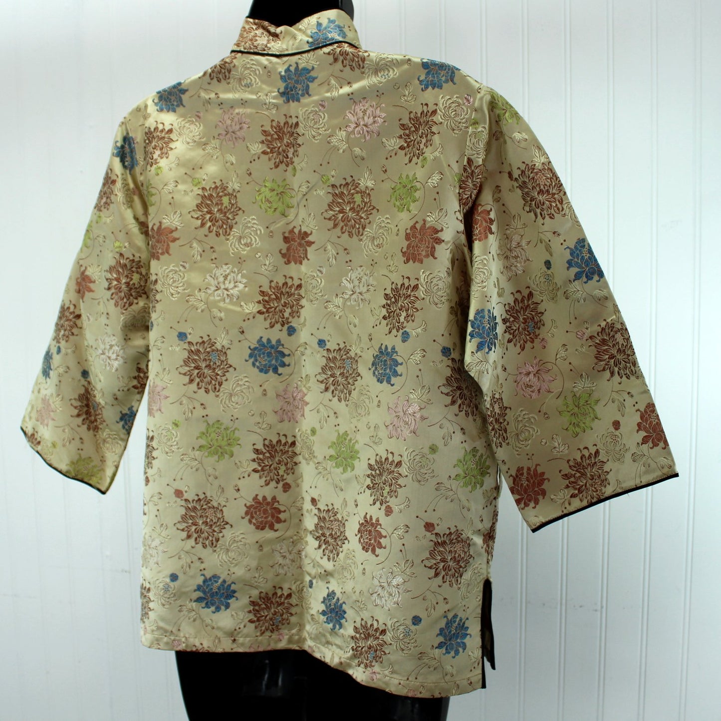Vintage Japan Unlined Jacket Chrysanthemum Silky Fabric Mandarin reverse