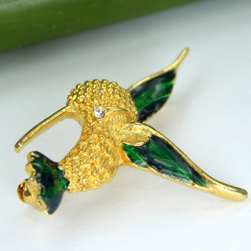 Hummingbird Pendant Blue Green Enamel Pave Rhinestone Estate Unmarked Roman closeup of bird