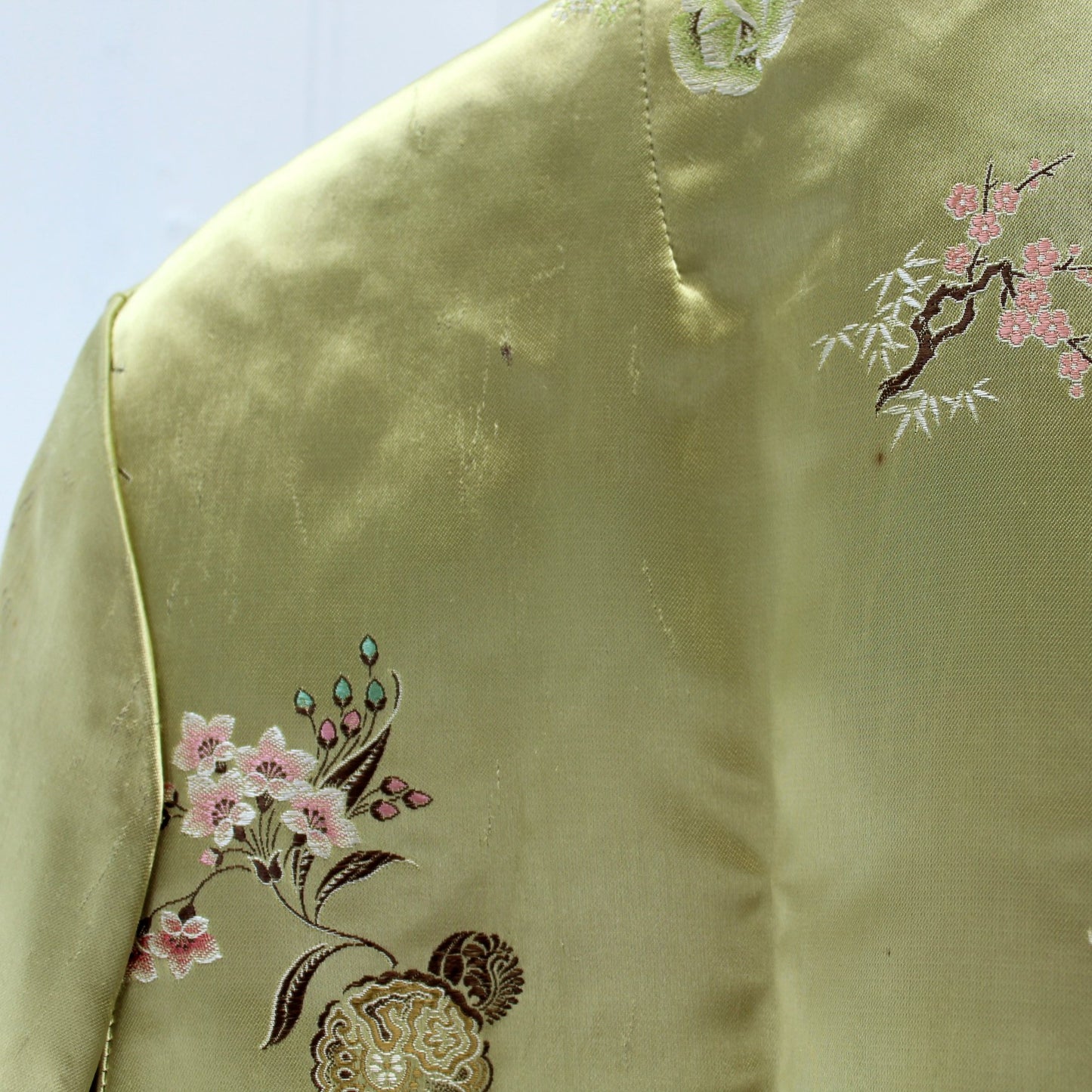 Peony Shanghai Womens Robe Gold Floral Decor Stitch Frogs Special