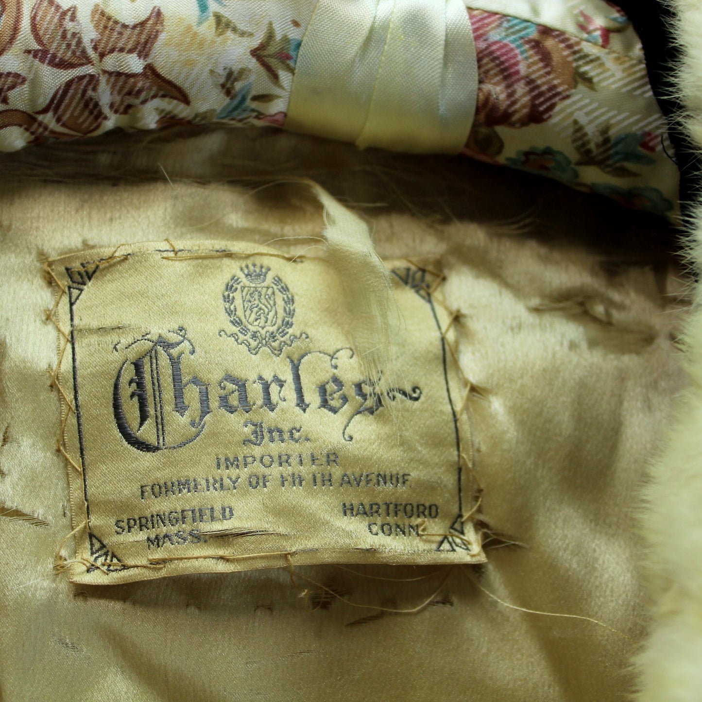 Antique Black Velvet Coat Cream Fur Collar Charles Inc Springfield Hartford orig label