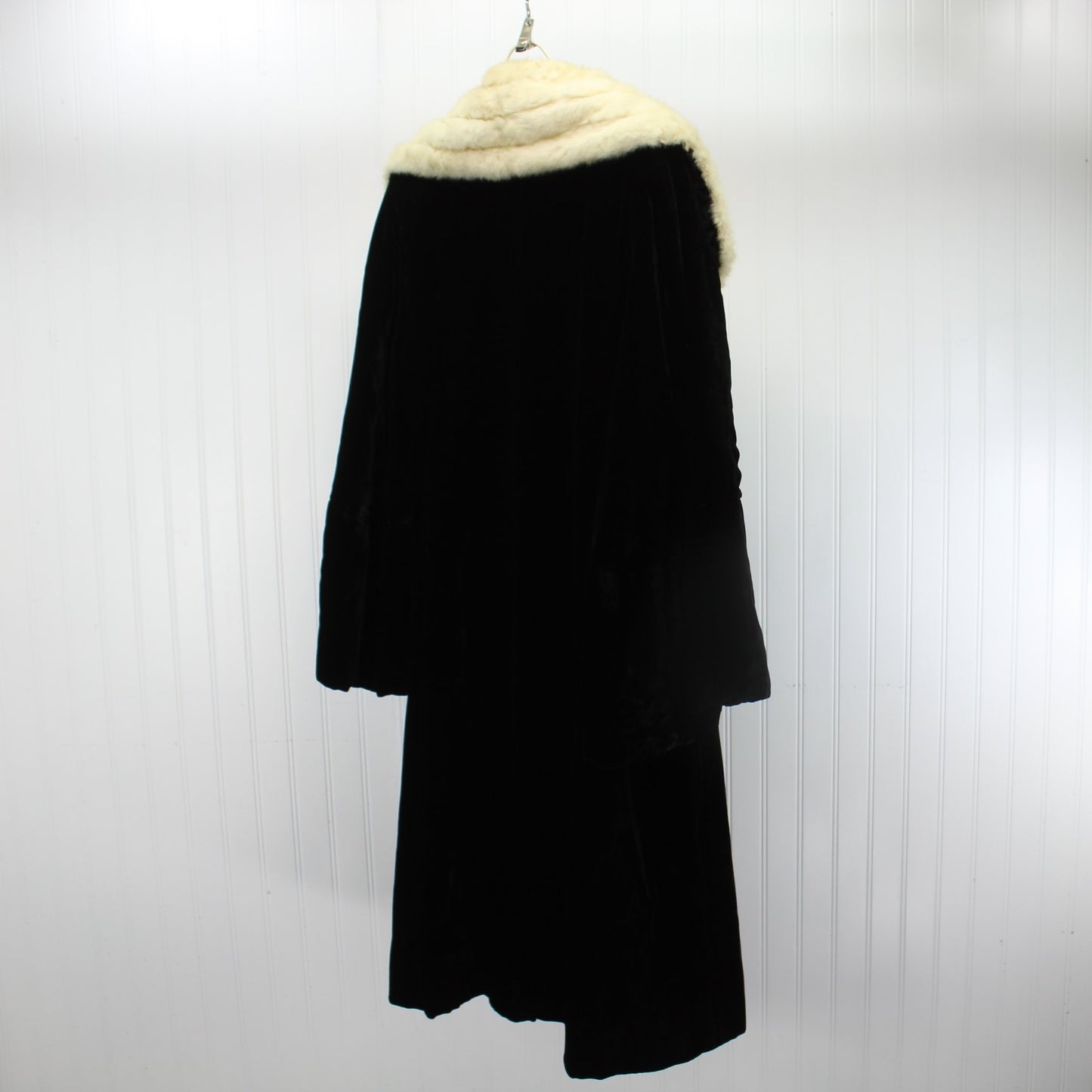 Antique Black Velvet Coat Cream Fur Collar Charles Inc Springfield Hartford back coat