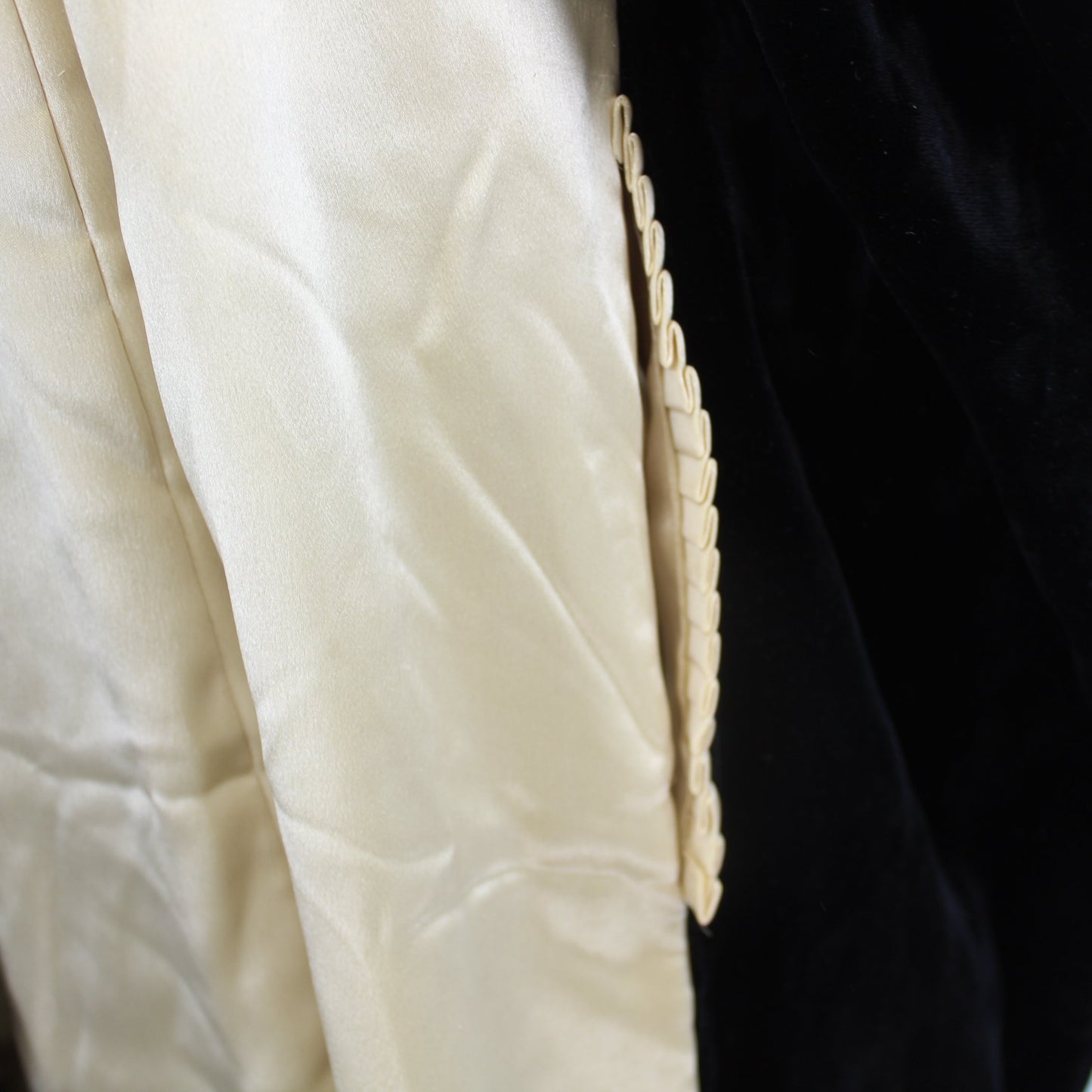 Antique Black Velvet Coat Cream Fur Collar Charles Inc Springfield Hartford pocket inside coat