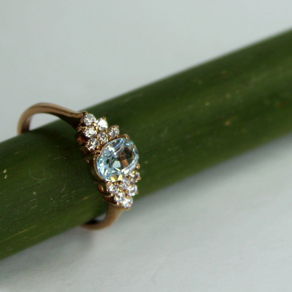 Attractive Sparkle Costume Ring Oval Blue Stone Clear Crystals Prong Set Size 11 side view ring