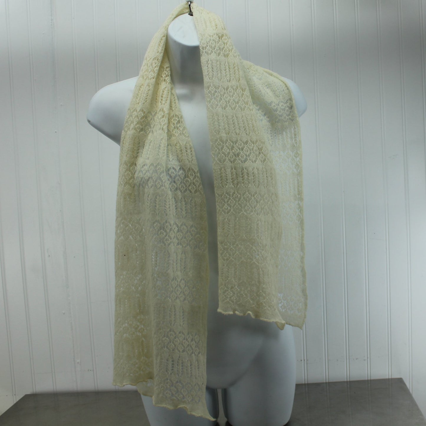 Vintage Lacy Neck Scarf Soft Charming Accessory Cream wear it any way