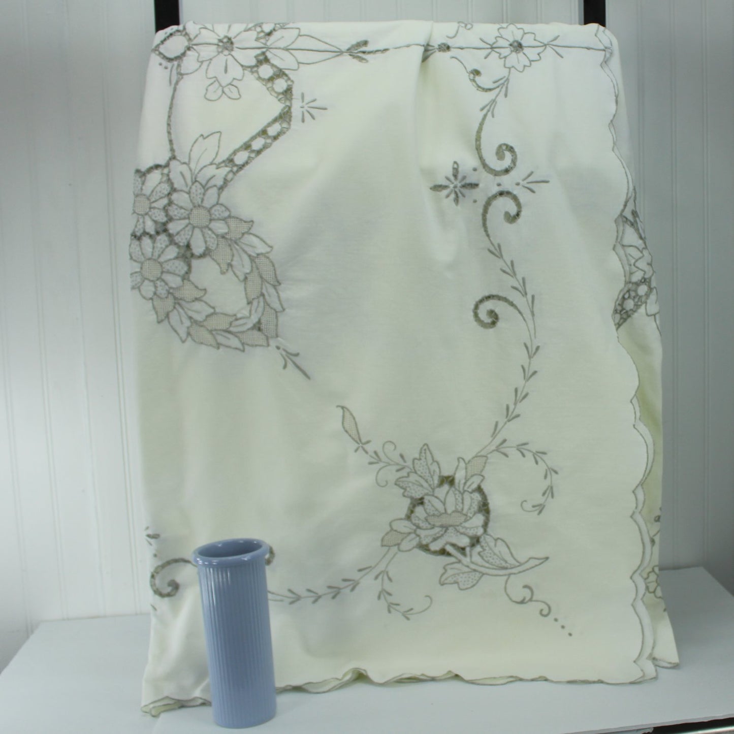 Large Off White Linen Tablecloth 12 Napkins Cut Work Embroidered 63" X 97" Mid Century corner design