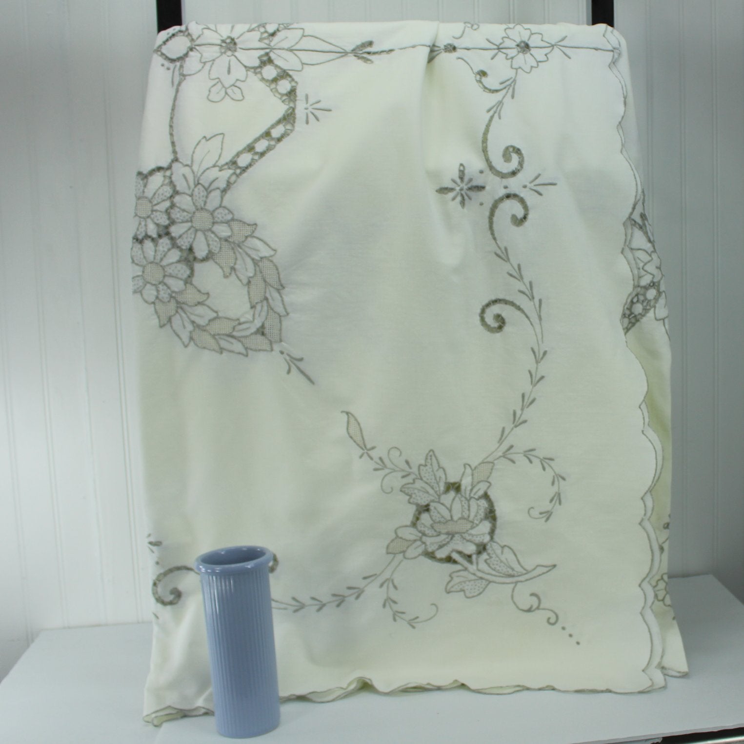 Large Off White Linen Tablecloth 12 Napkins Cut Work Embroidered 63" X 97" Mid Century corner design