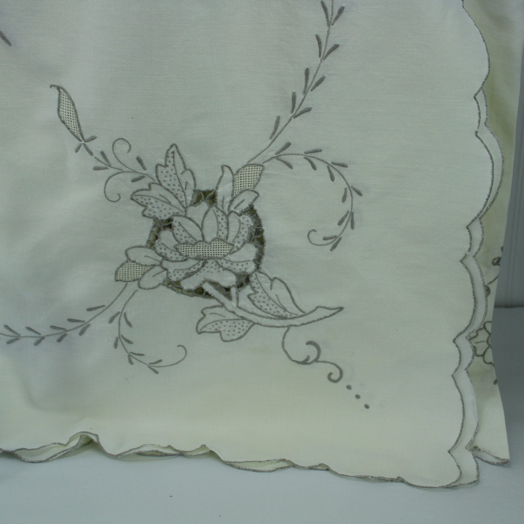 Large Off White Linen Tablecloth 12 Napkins Cut Work Embroidered 63" X 97" Mid Century corner focal pattern