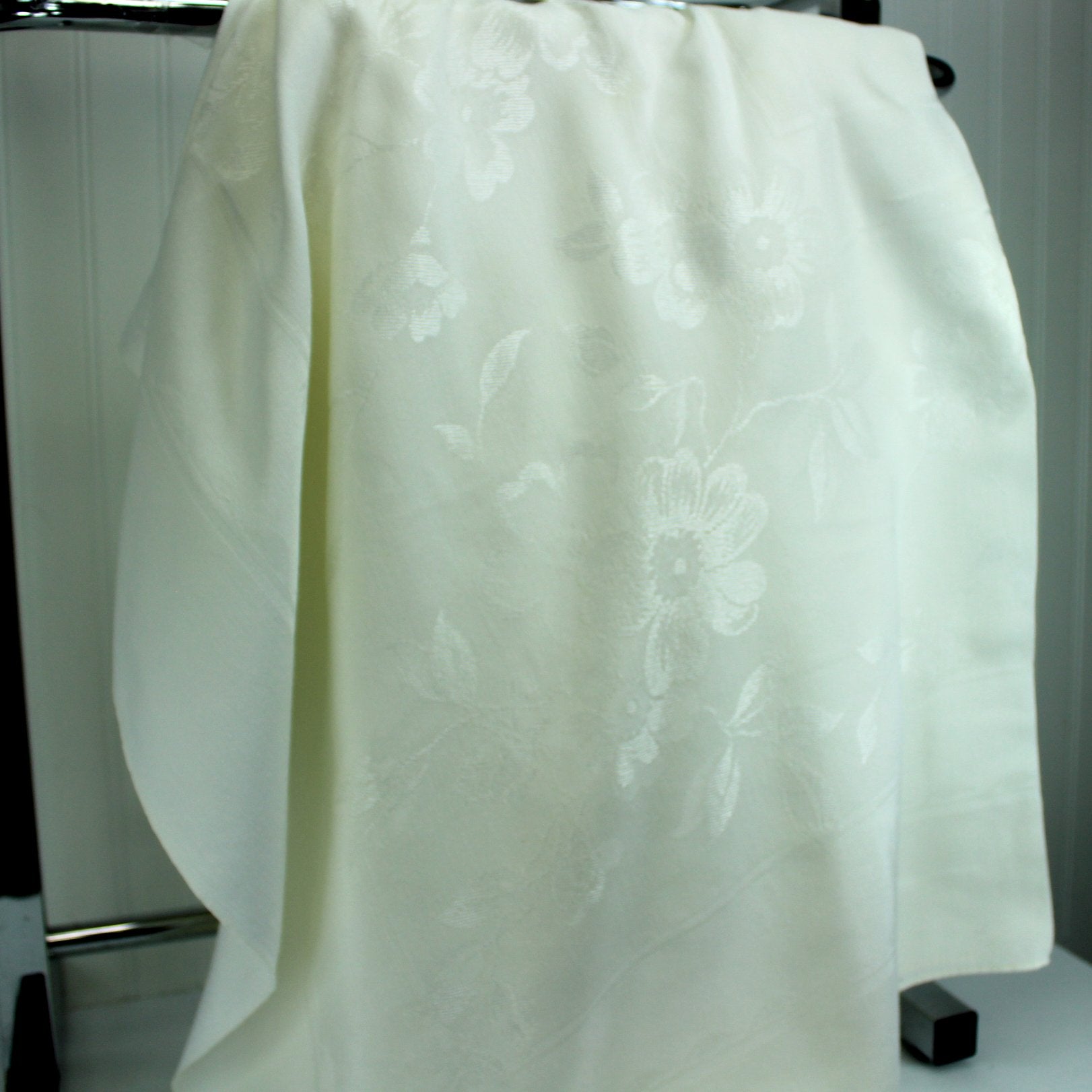 Ivory Cream Damask Tablecloth Vintage Mid Century 48" X 66" lovely floral pattern