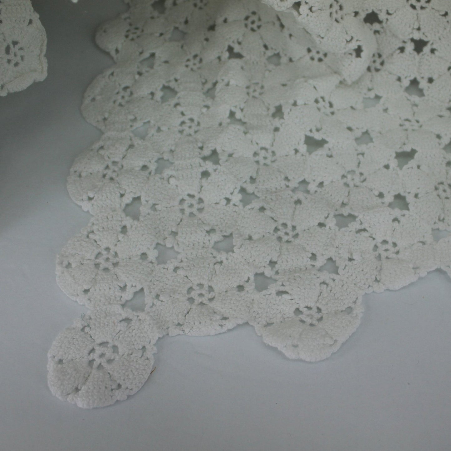 White Cotton Lace Hand Crochet Tablecloth Long Rectangle 78" X 40" corner view