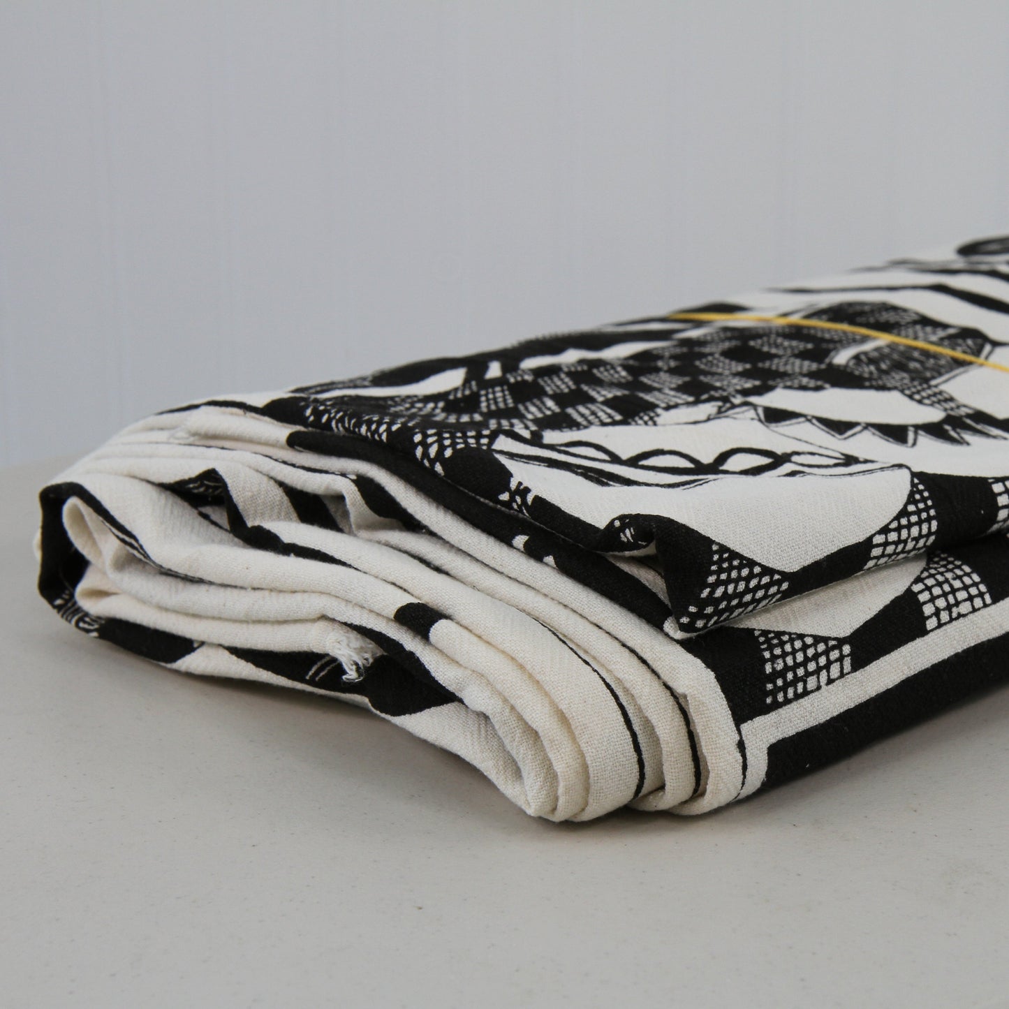 African Theme Black & White Textured Cotton Sewing Fabric 3