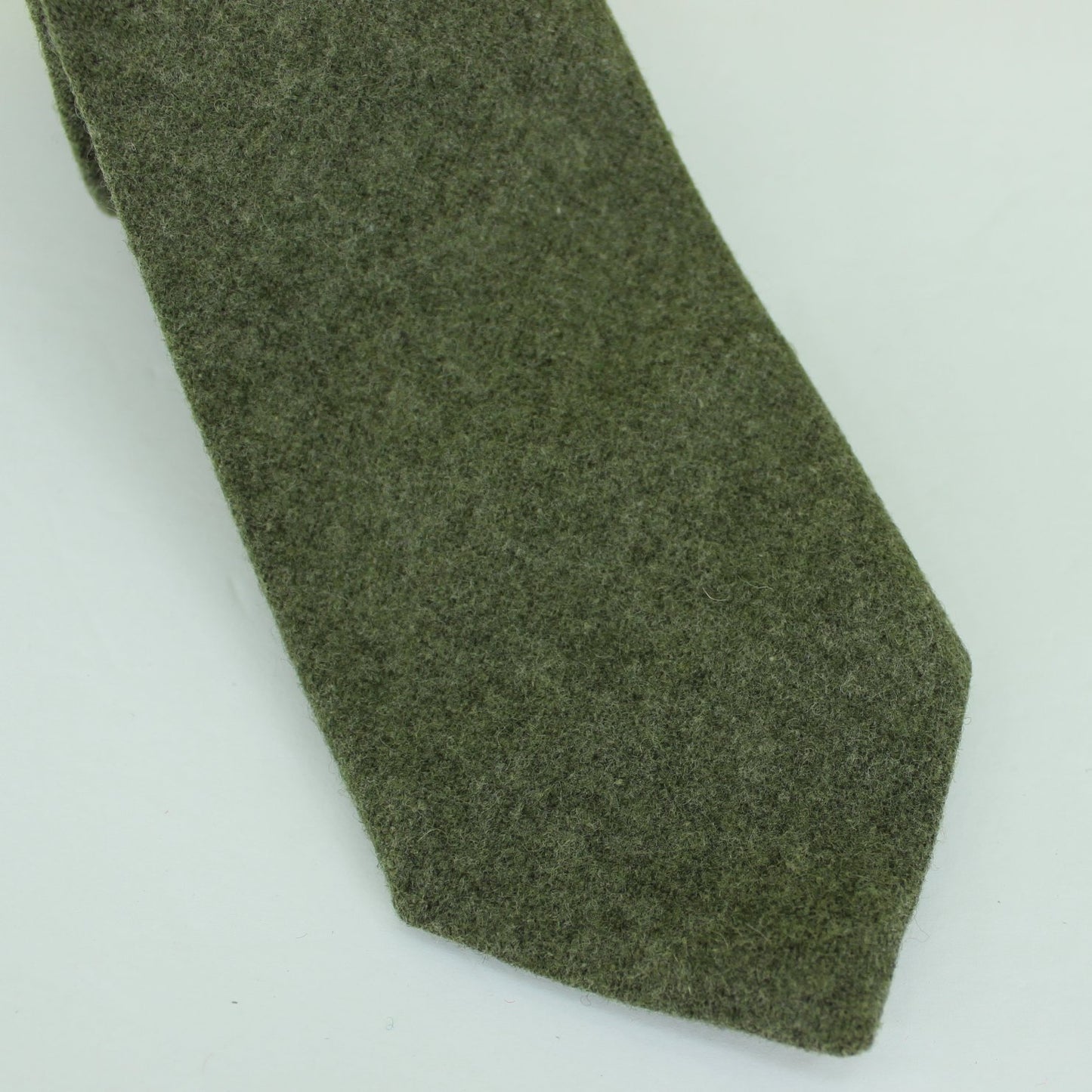 Via Veneto Italy Vintage Necktie Lambswool Nylon Mossy Green 54" X 3"