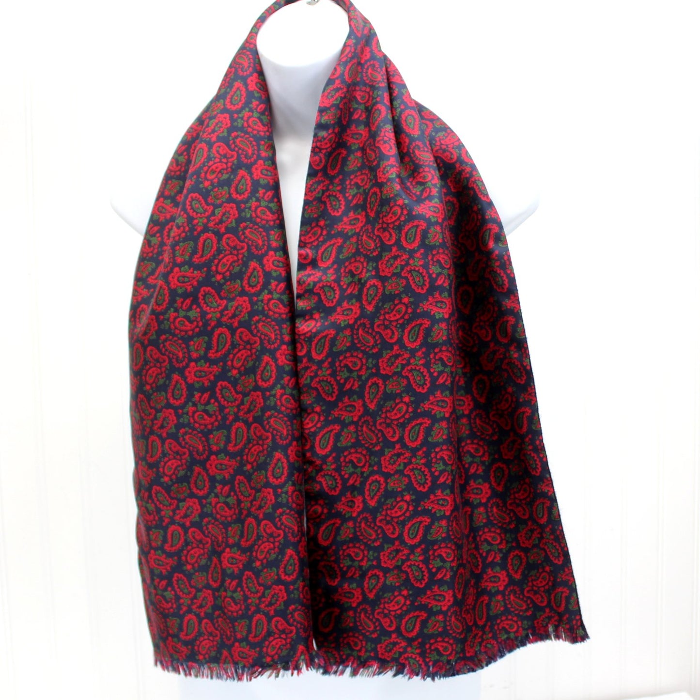 Elegant Paisley Silk Scarf Zephyr Navy Blue Wool Lined 48" X 10 3/4" Vtg USA wrap long