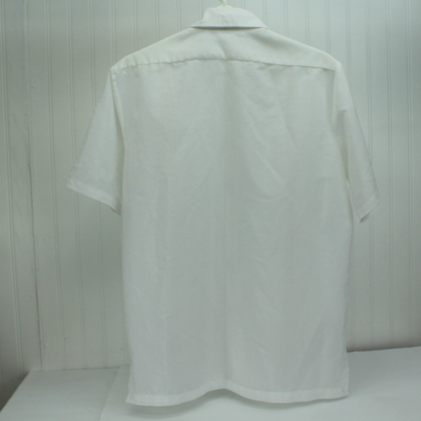 Collectible Mid Century Filipino Imperial Shirt Embroidered Lower Front Pockets  "M" back view