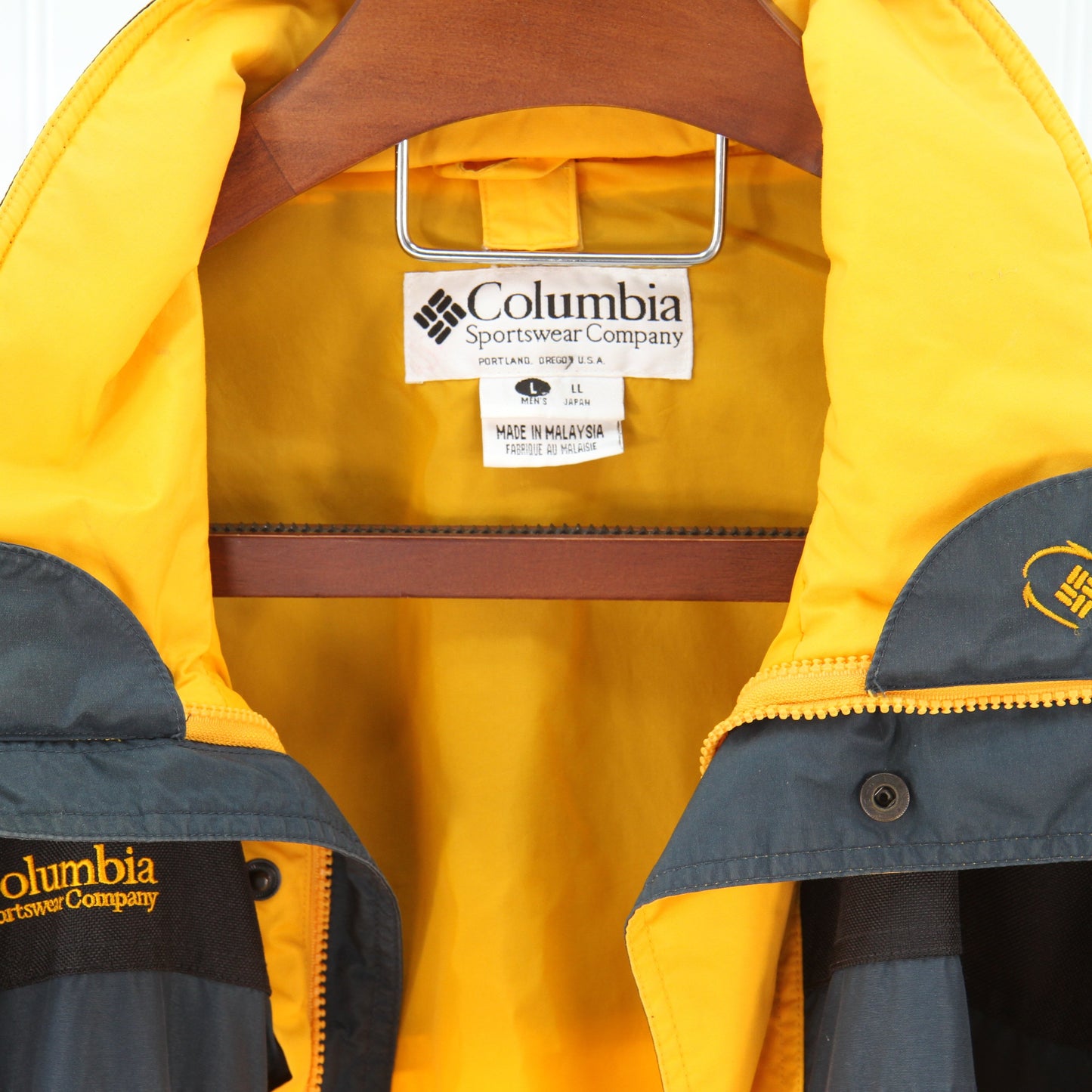 Columbia Sportswear Mens Windbreaker Bugaboo Jacket label tags