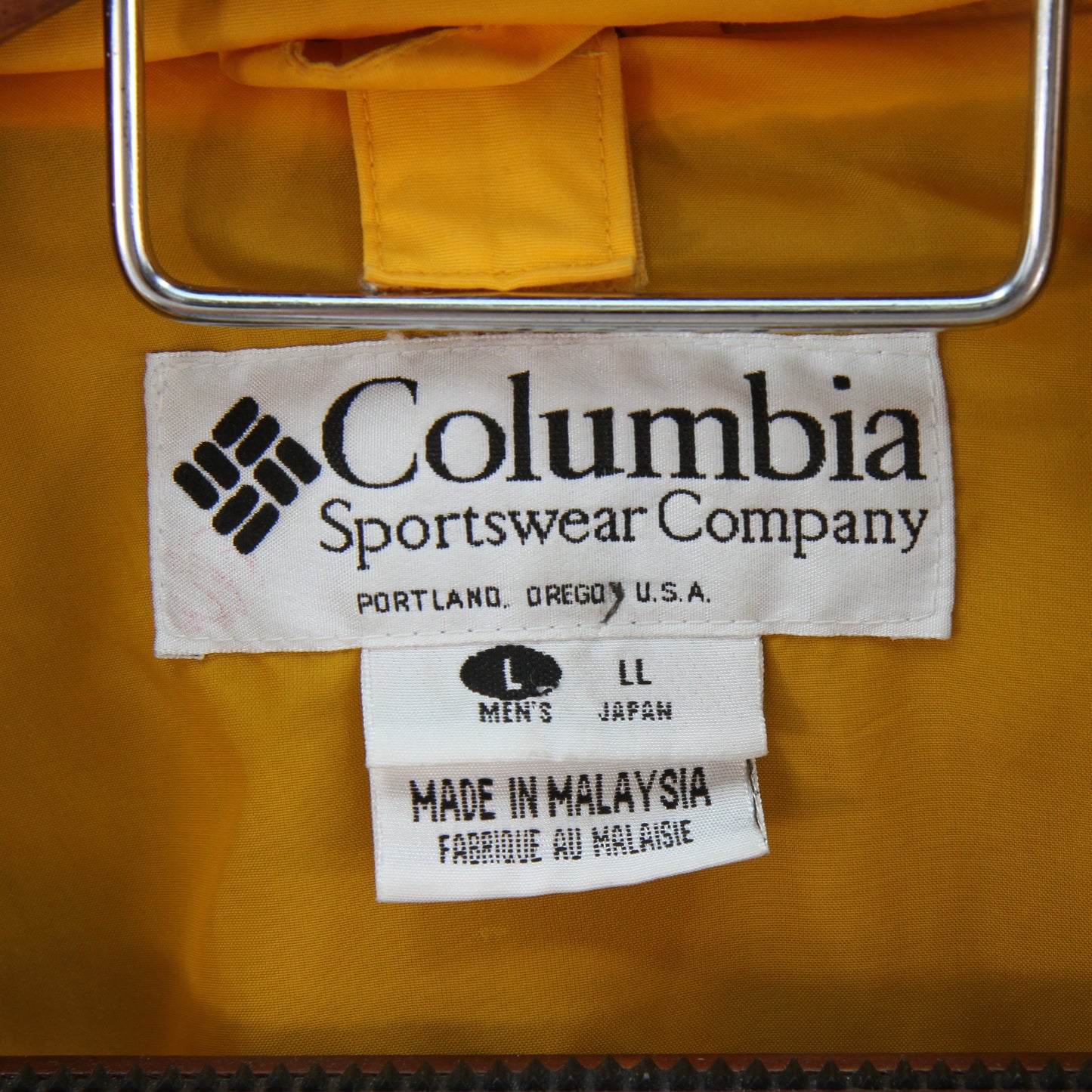 Columbia Sportswear Mens Windbreaker Bugaboo Jacket label detail