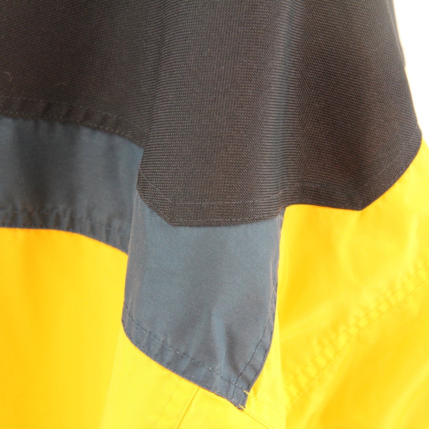 Columbia Sportswear Mens Windbreaker Bugaboo Jacket shoulder fabric detail