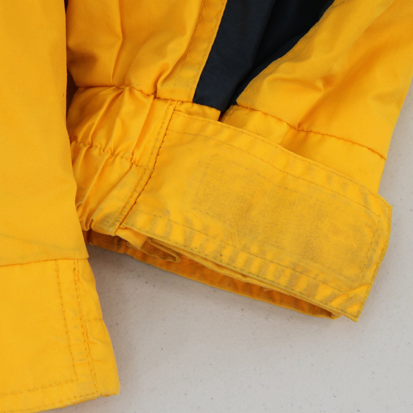 Columbia Sportswear Mens Windbreaker Bugaboo Jacket sleeve use signs
