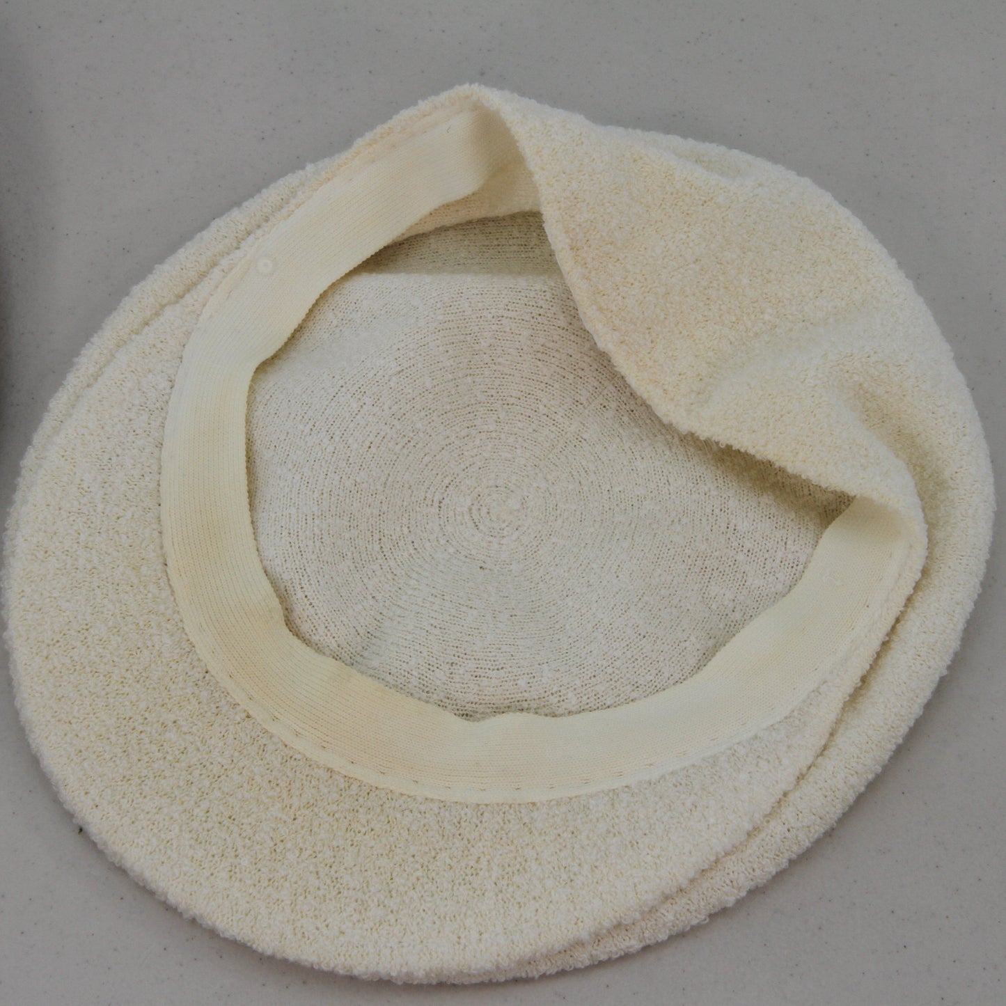 Pair Kangol Driving Caps Tan & White 15