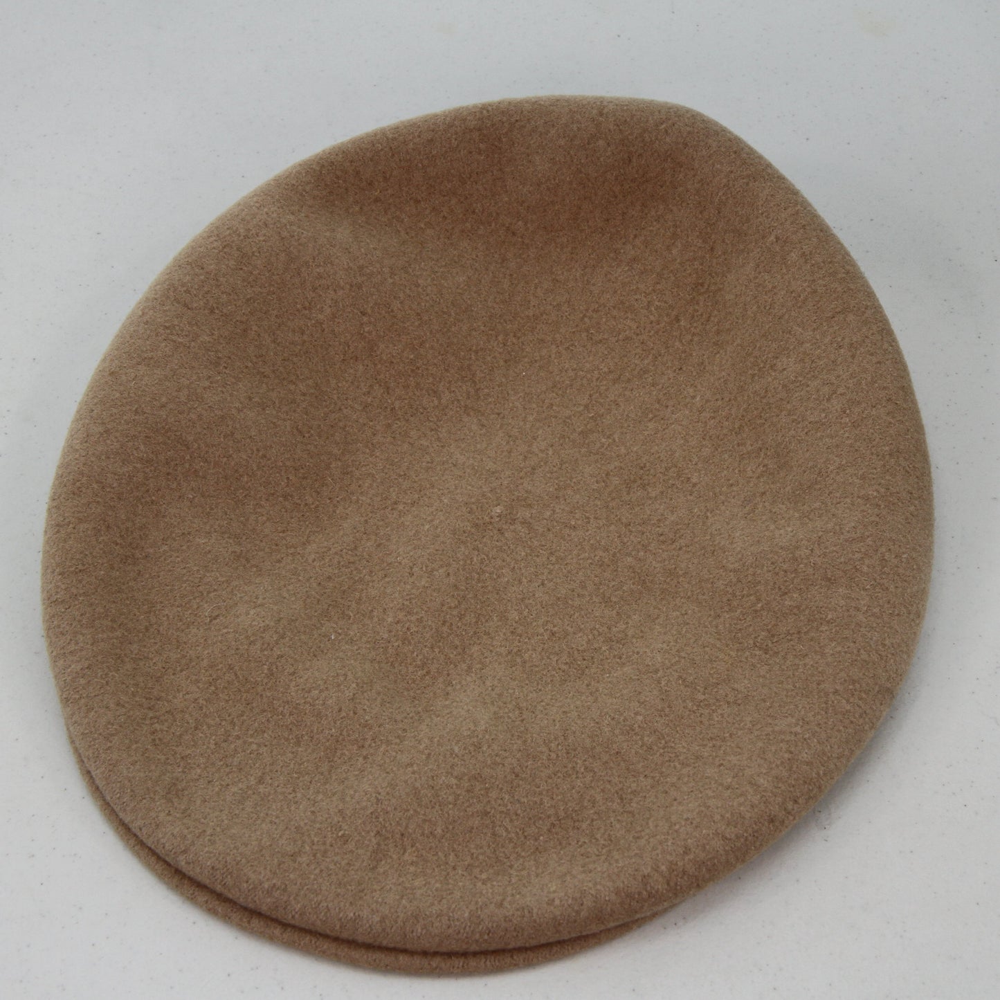 Pair Kangol Driving Caps Tan & White 2