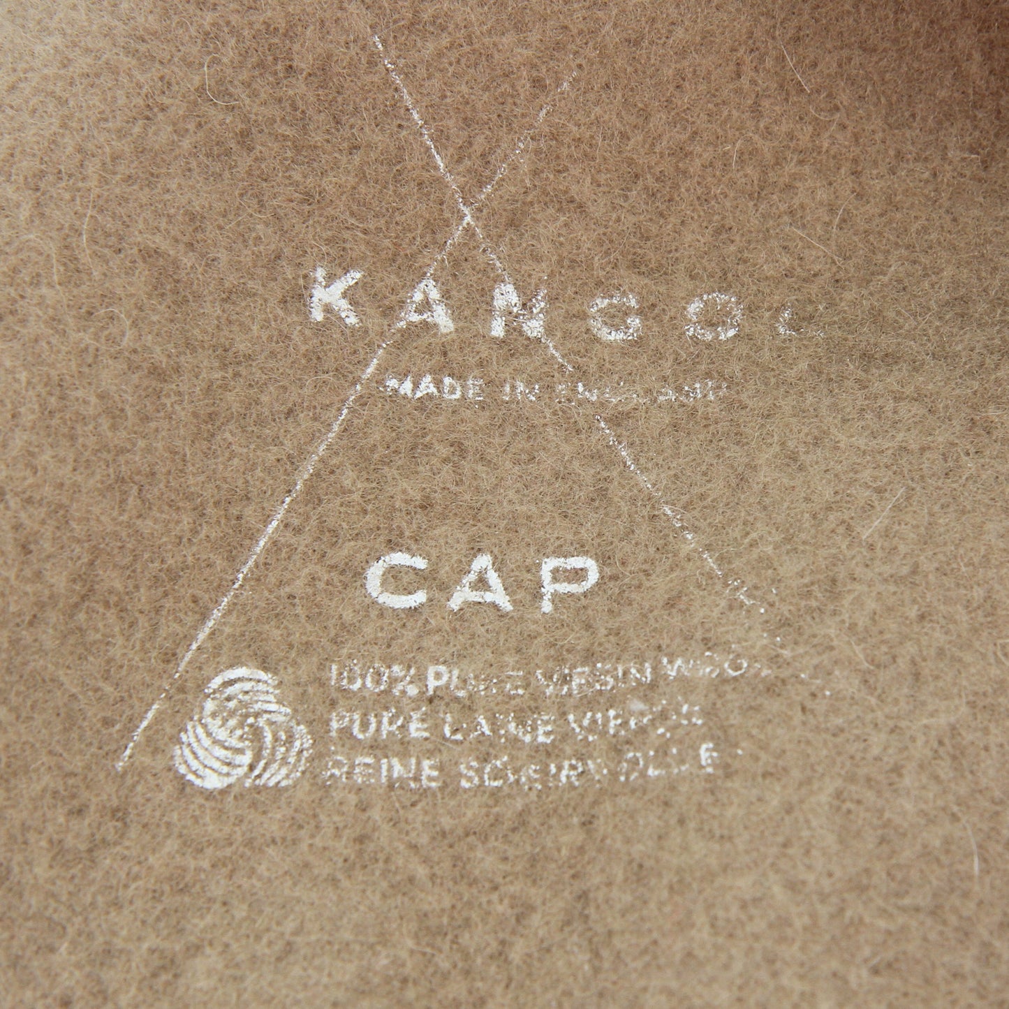 Pair Kangol Driving Caps Tan & White 10