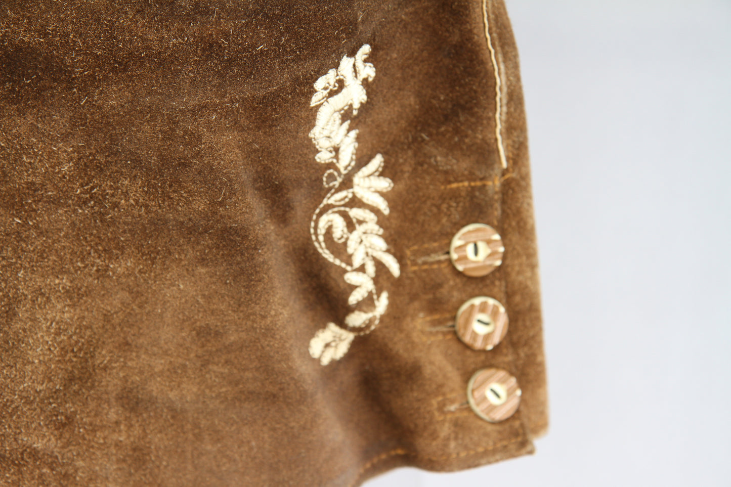 Bavarianland Brown Suede Leather Lederhosen 34" No Suspenders leg detail