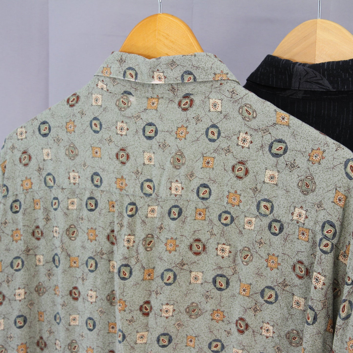 Campia Moda three Hawaiian shirts view2