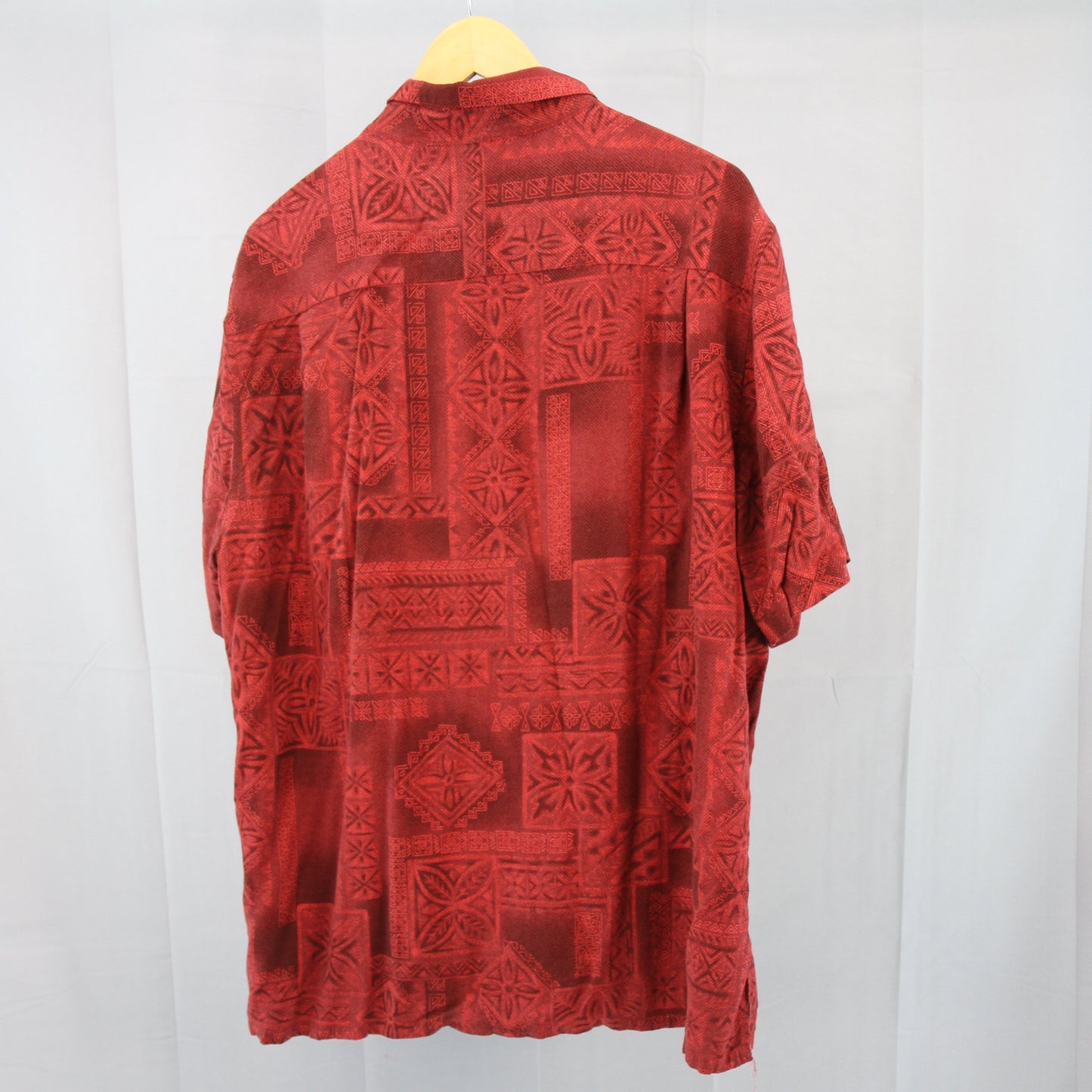 Batik Bay Red Hawaiian shirt back view