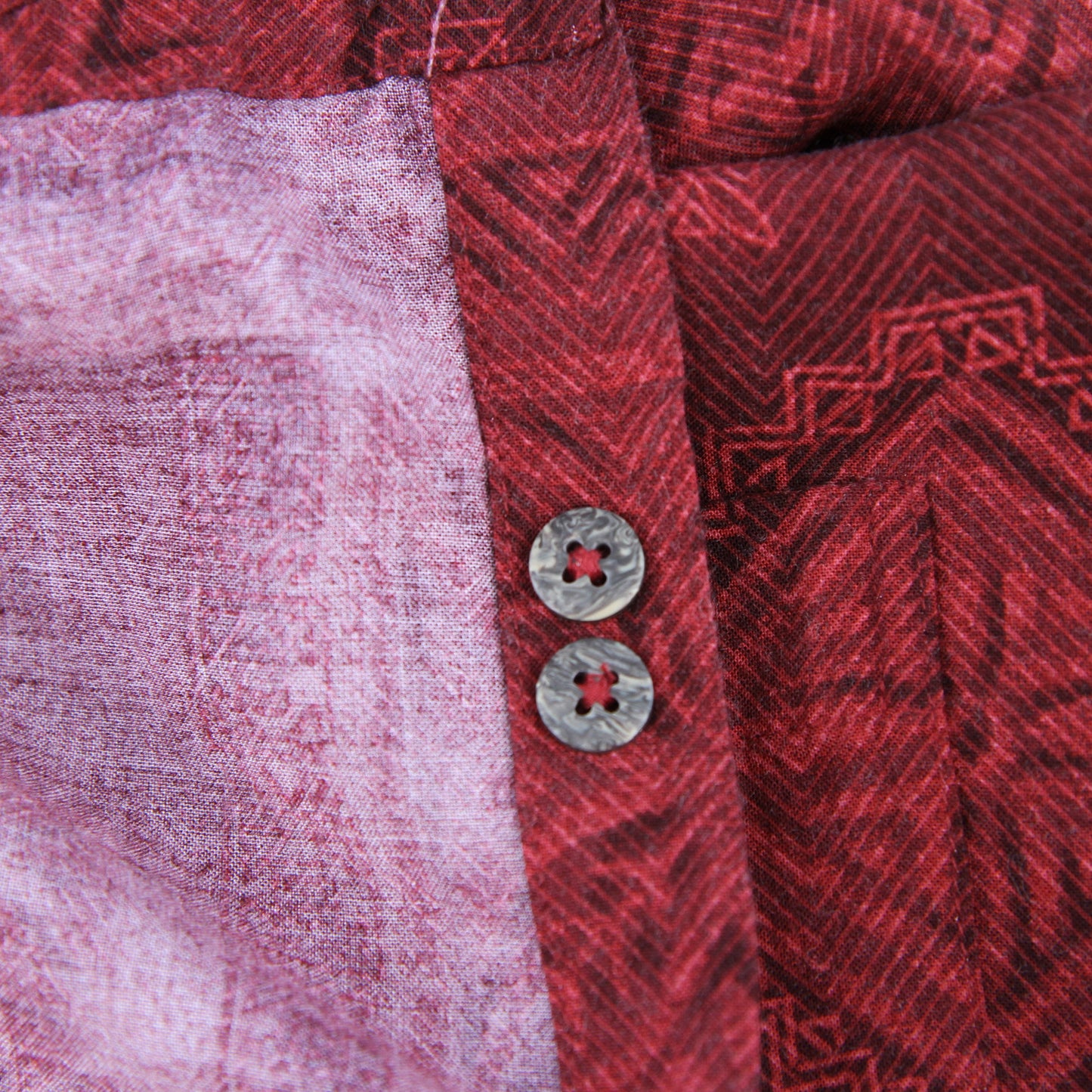 Batik Bay Red Hawaiian shirt spare buttons view