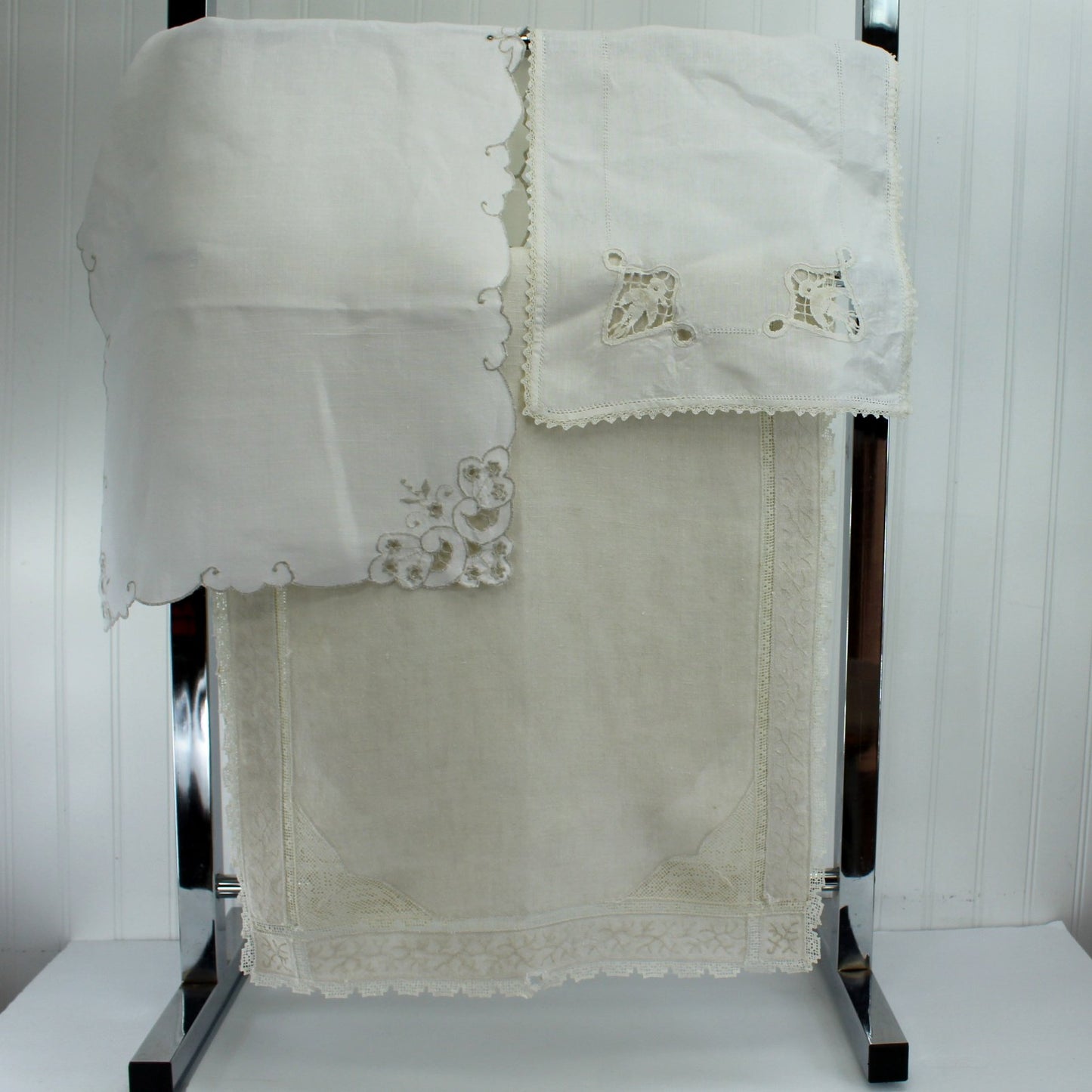 Collection Vintage Small linens Runner Butterfly Battenberg Embroidery Estate Use DIY lot 2 pieces embroidery