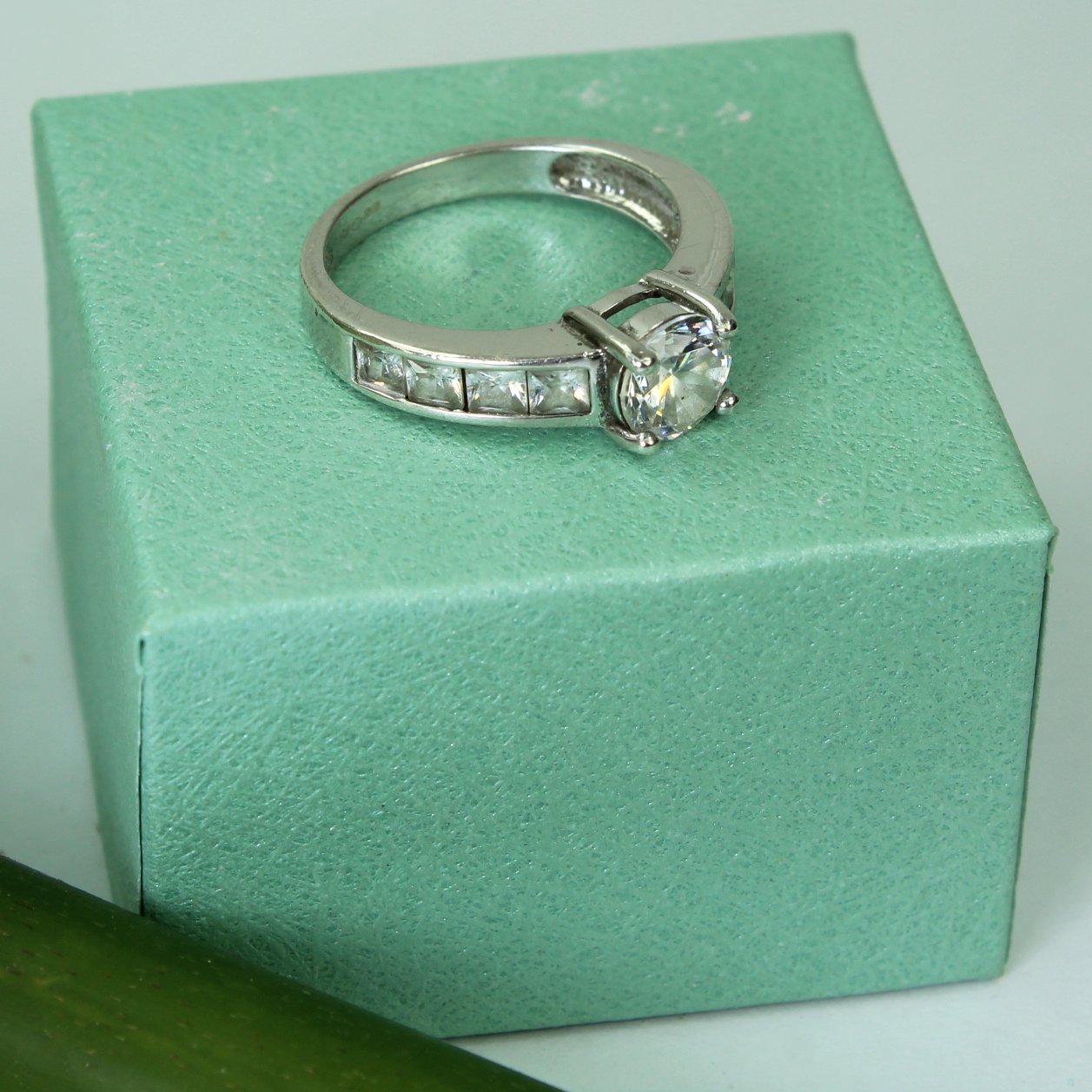 Sterling CZ Ring Prong Channel Set Signed BB 925 Estate Unusual Quality High Sparkle side view flat