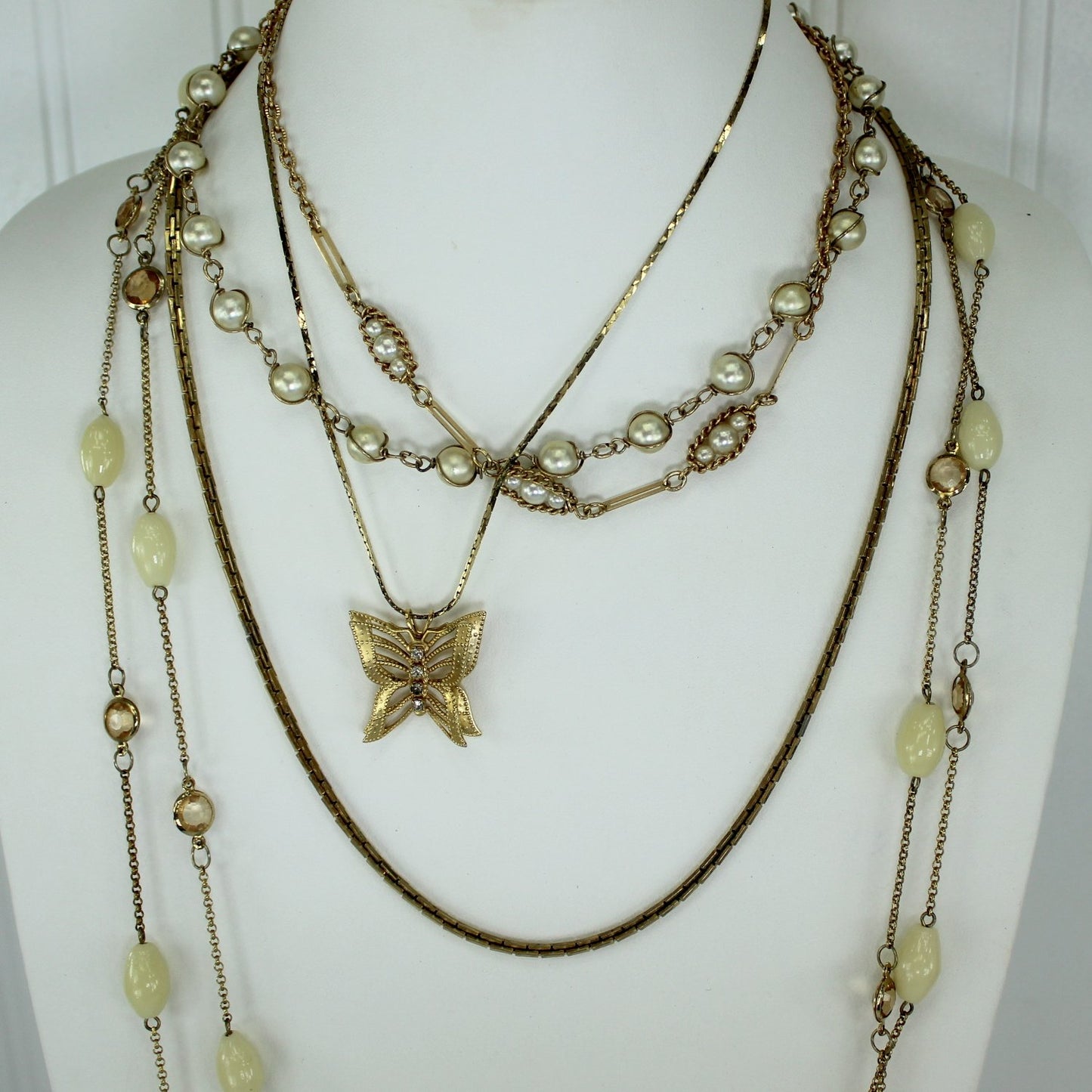Lot Collection 25 Vintage Designer Signed Jewelry Necklaces Bracelets Pins Earrings necklaces all lengths