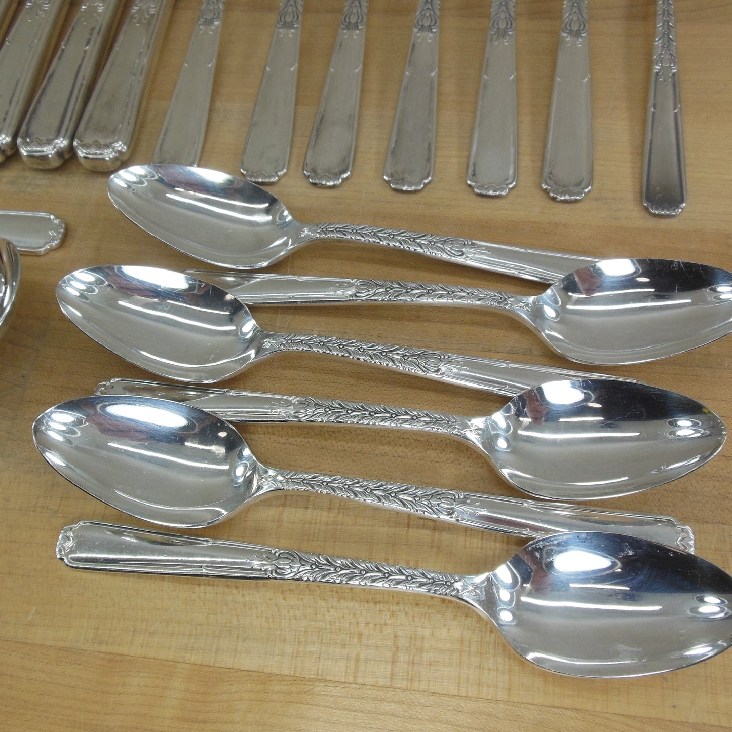 Wm. A. Rogers Oneida Ltd. Janet Silver Plate Flatware - Partial Set 23 Pieces teaspoons dinner forks
