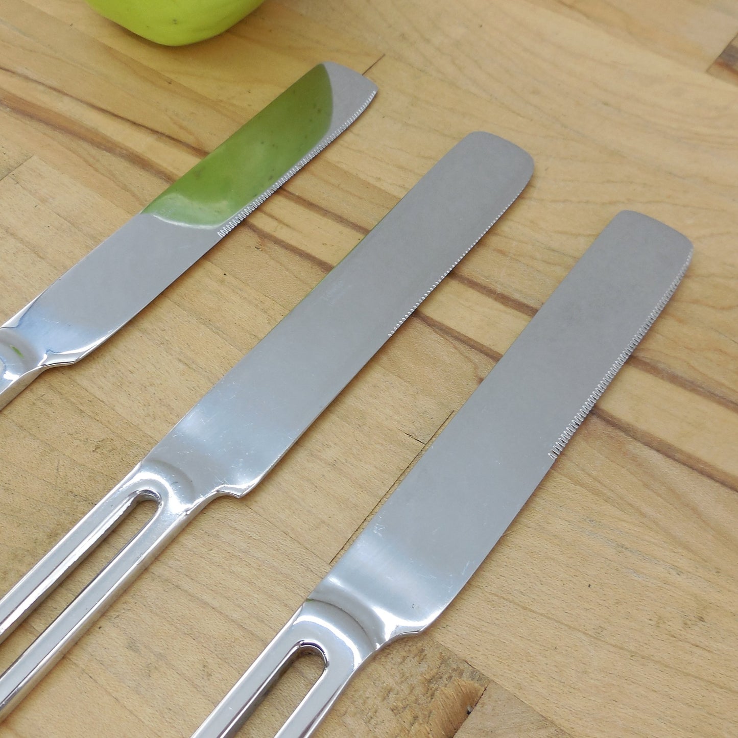 Towle Nordic Stainless Flatware - 3 Dinner Knives Used