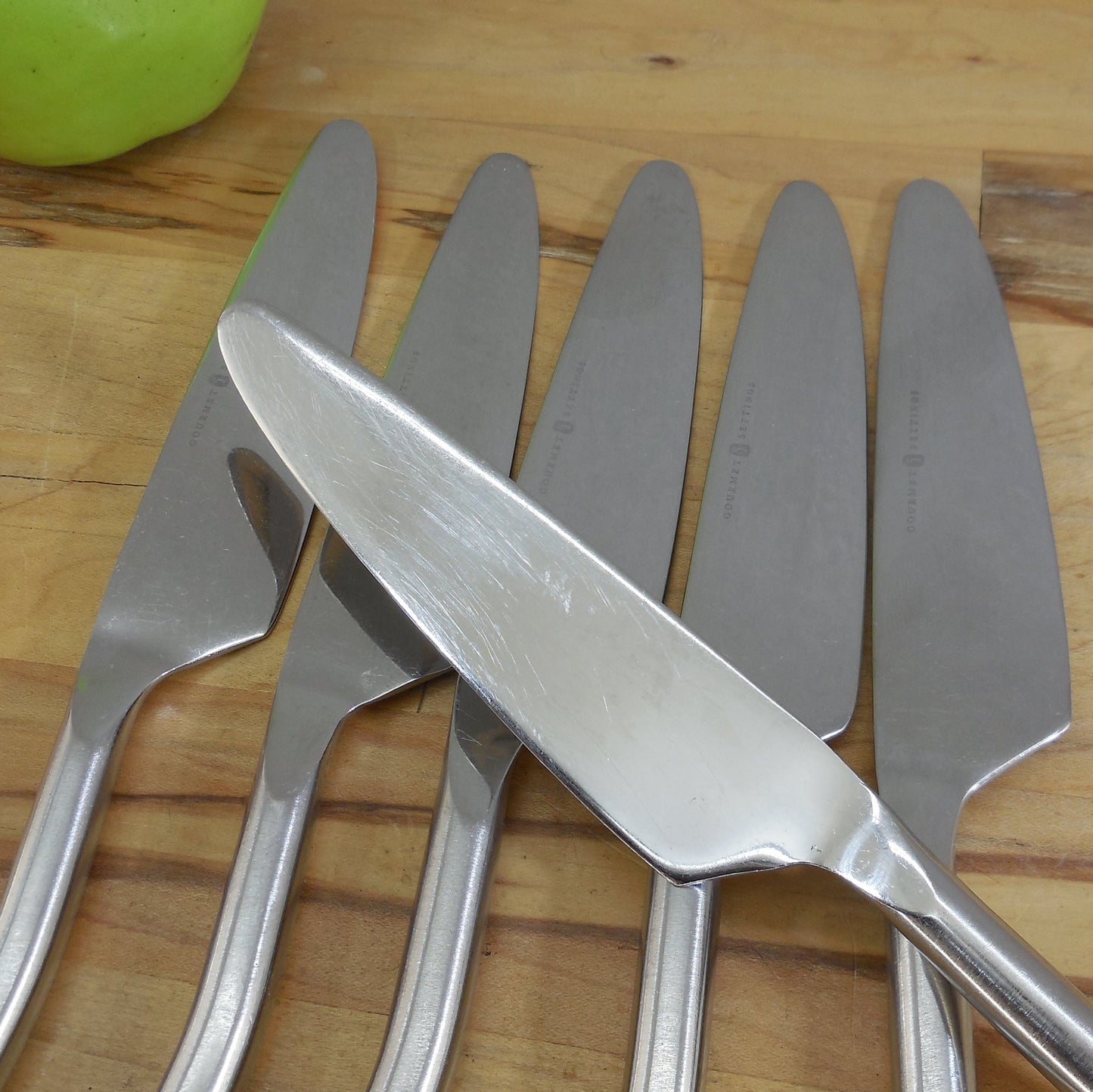 Gourmet Settings Exotique Platinum Stainless Flatware - 6 Dinner Knives used