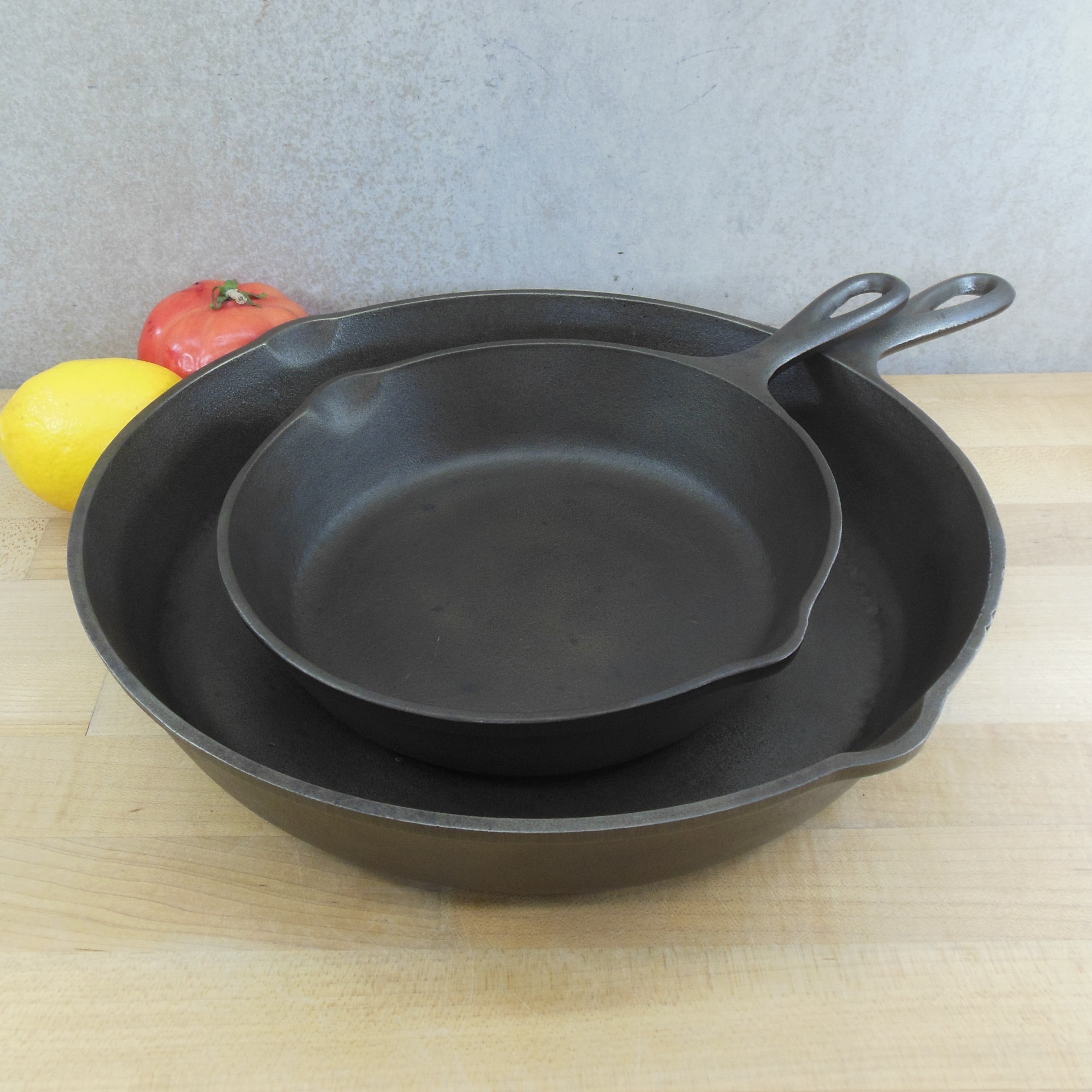 Lodge #14 Cast Iron Skillet With 3 Notches And With US Mark Circa 1950s To  Early 1960s Vintage