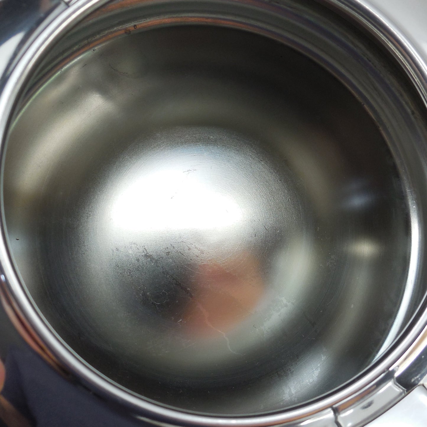 Le Creuset Tea Kettle Stainless Steel Whistling Pot 1.7QT 1.6 L Polished