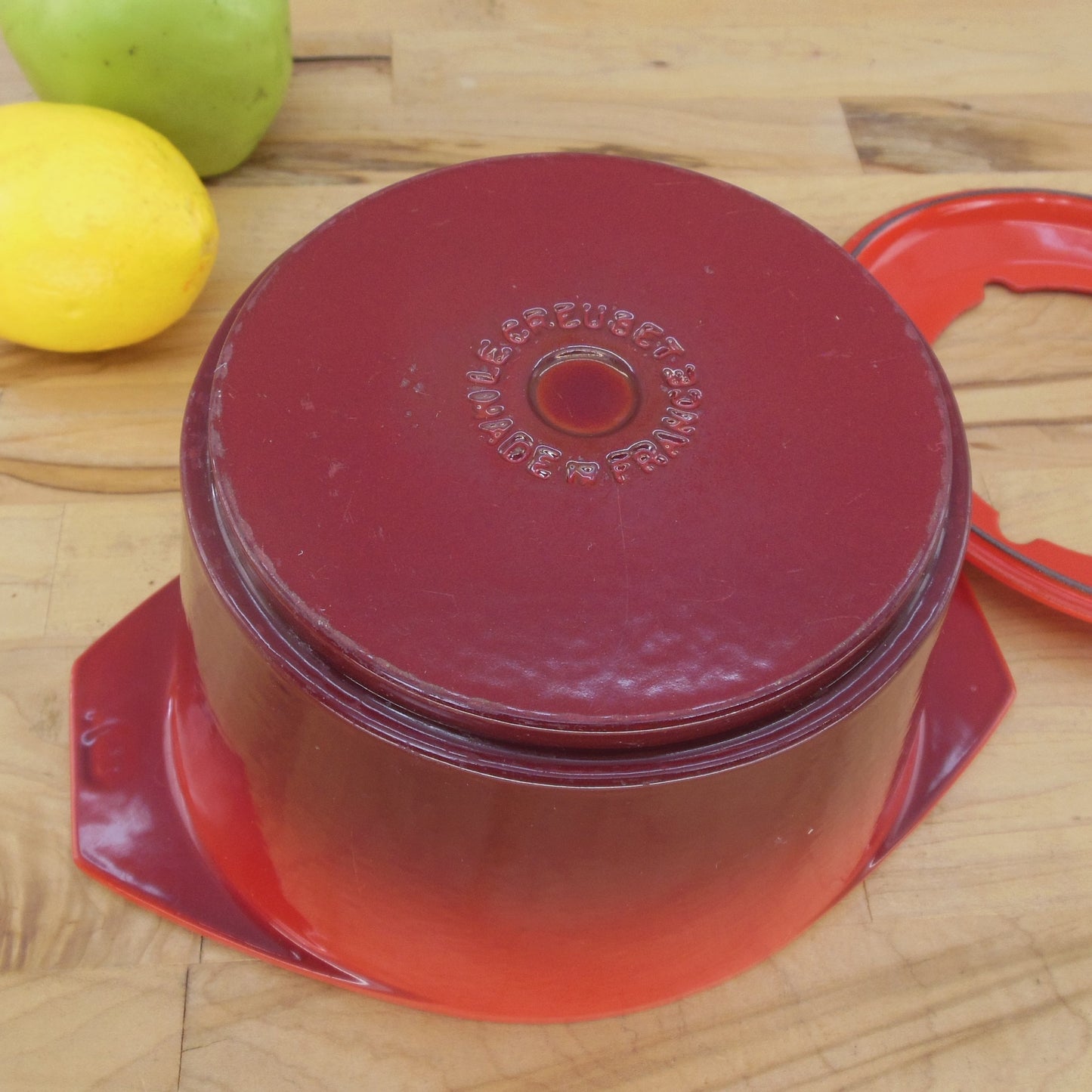 Le Creuset France Cerise Red Gourmand Fondue Pot & Collerette