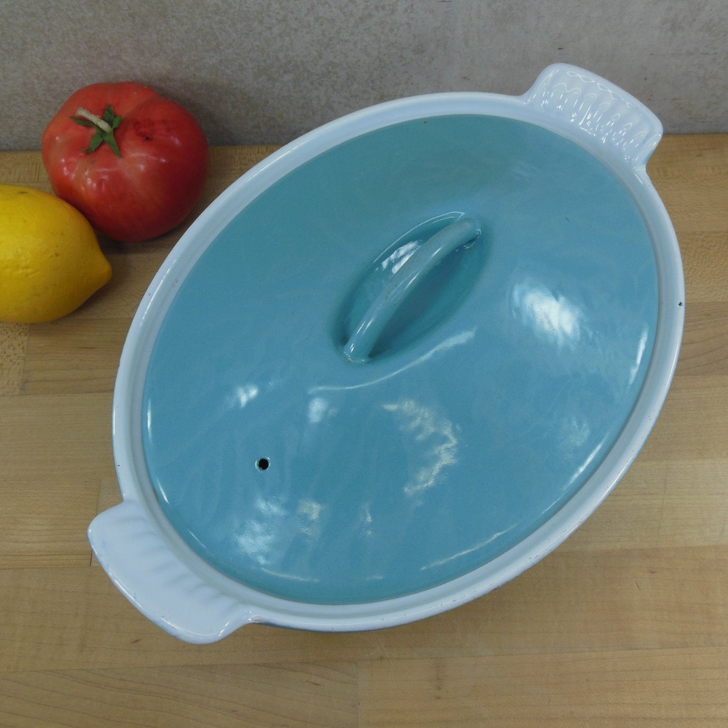 Le Creuset France Turquoise Enamel Cast Iron #24 Oval Dutch Oven Cocotte Lidded