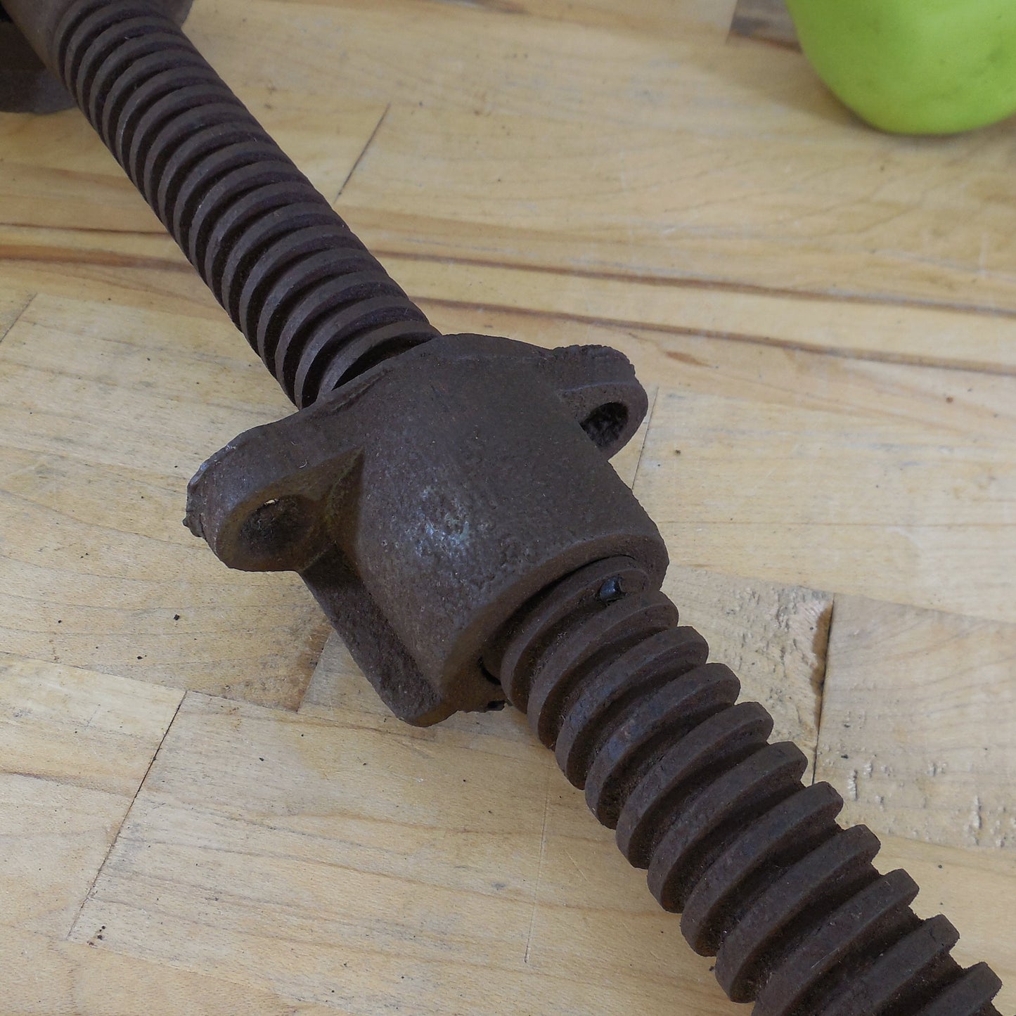 Vtg. Iron 16" Woodworking Bench Screw Leg Vise Clamp Useed