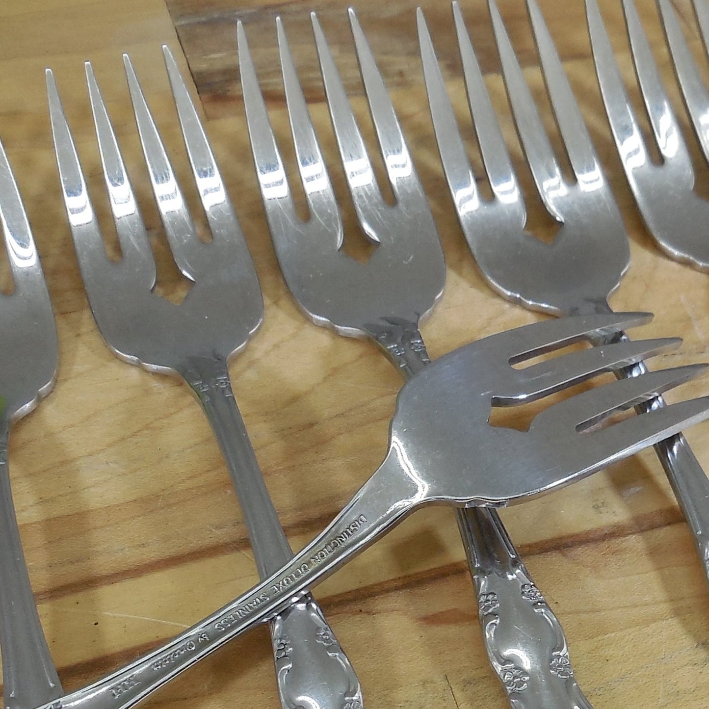 Oneida Distinction Deluxe Mansion Hall Stainless Salad Forks 9 Lot 6-1/4"