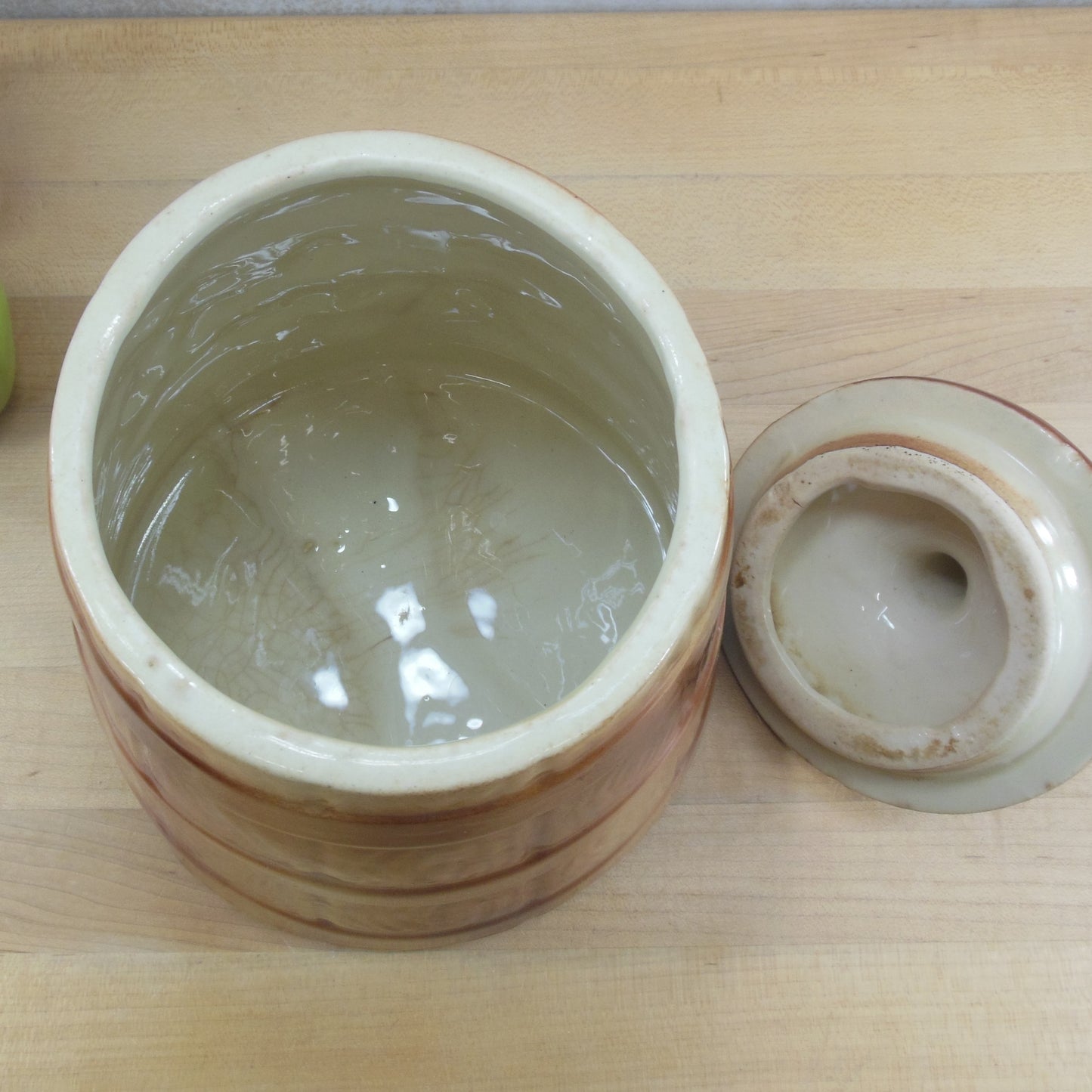 McCoy Pottery 1930's Butter Churn Cookie Jar White Yellow Flowers Interior