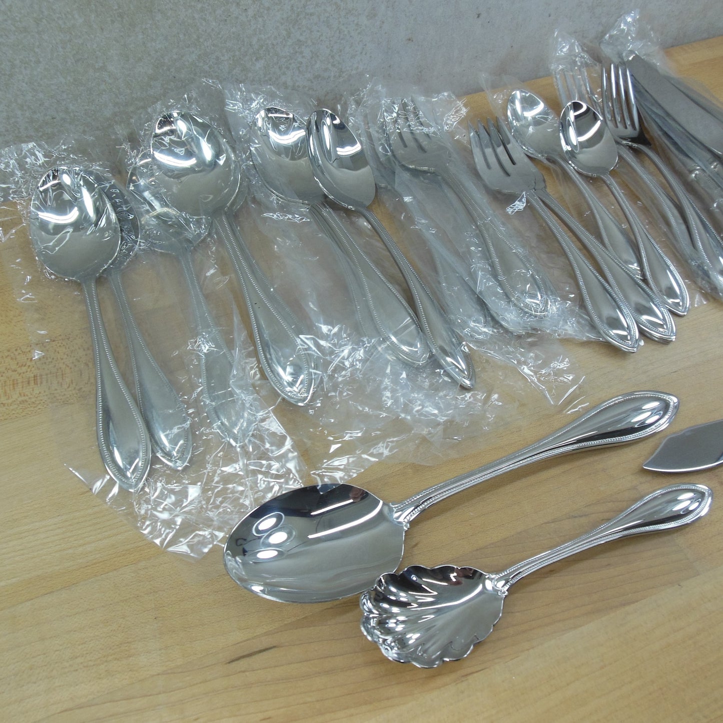 Oneida Stainless Arbor American Harmony Beaded Flatware Lot New NIP
